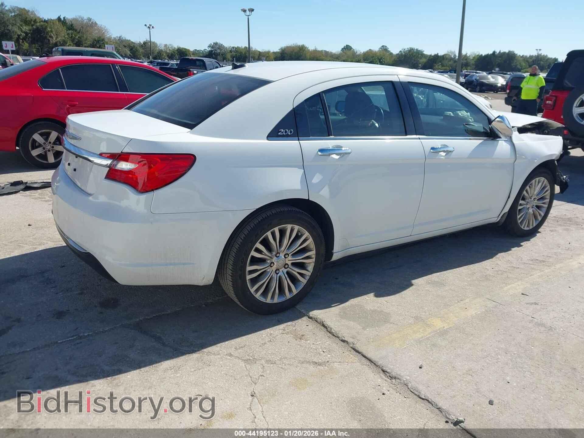 2012 CHRYSLER 200 - VIN: 1C3CCBCG0CN188717 - Photo 4