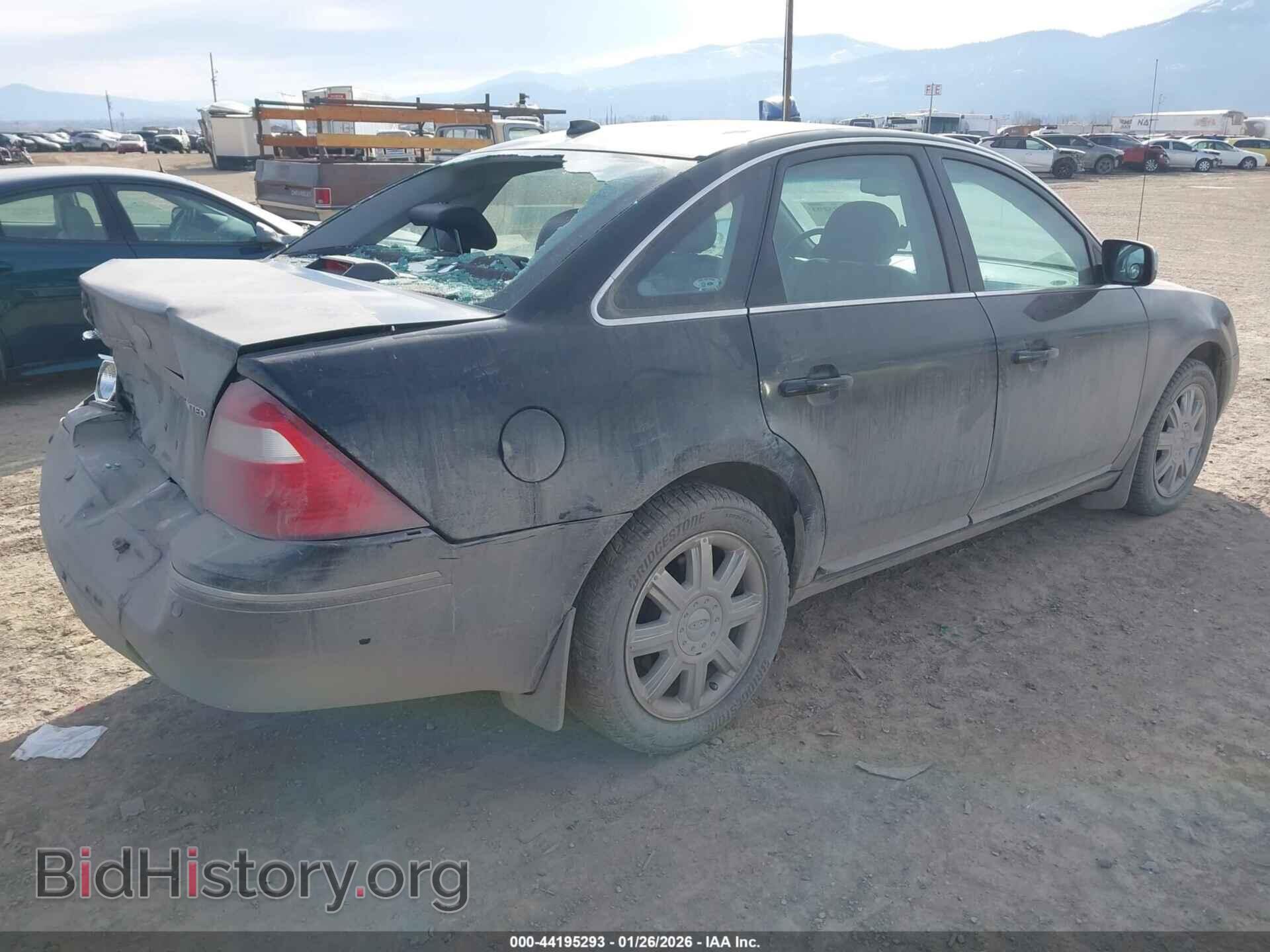 2007 FORD FIVE HUNDRED - VIN: 1FAHP28107G111579 - Photo 4