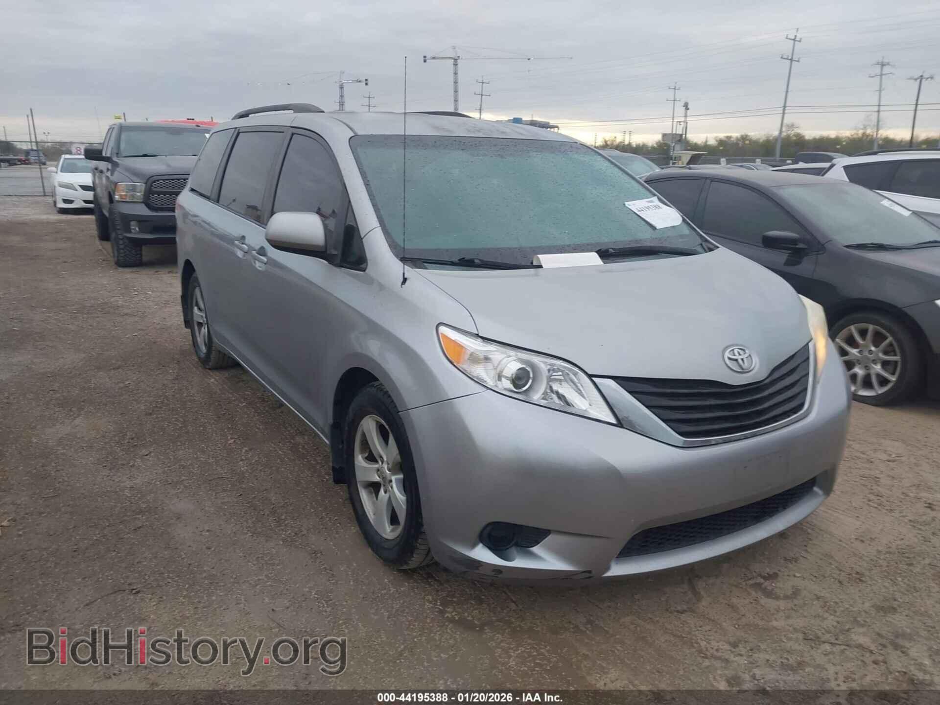Фотография 5TDKK3DC4CS267801 - TOYOTA SIENNA 2012