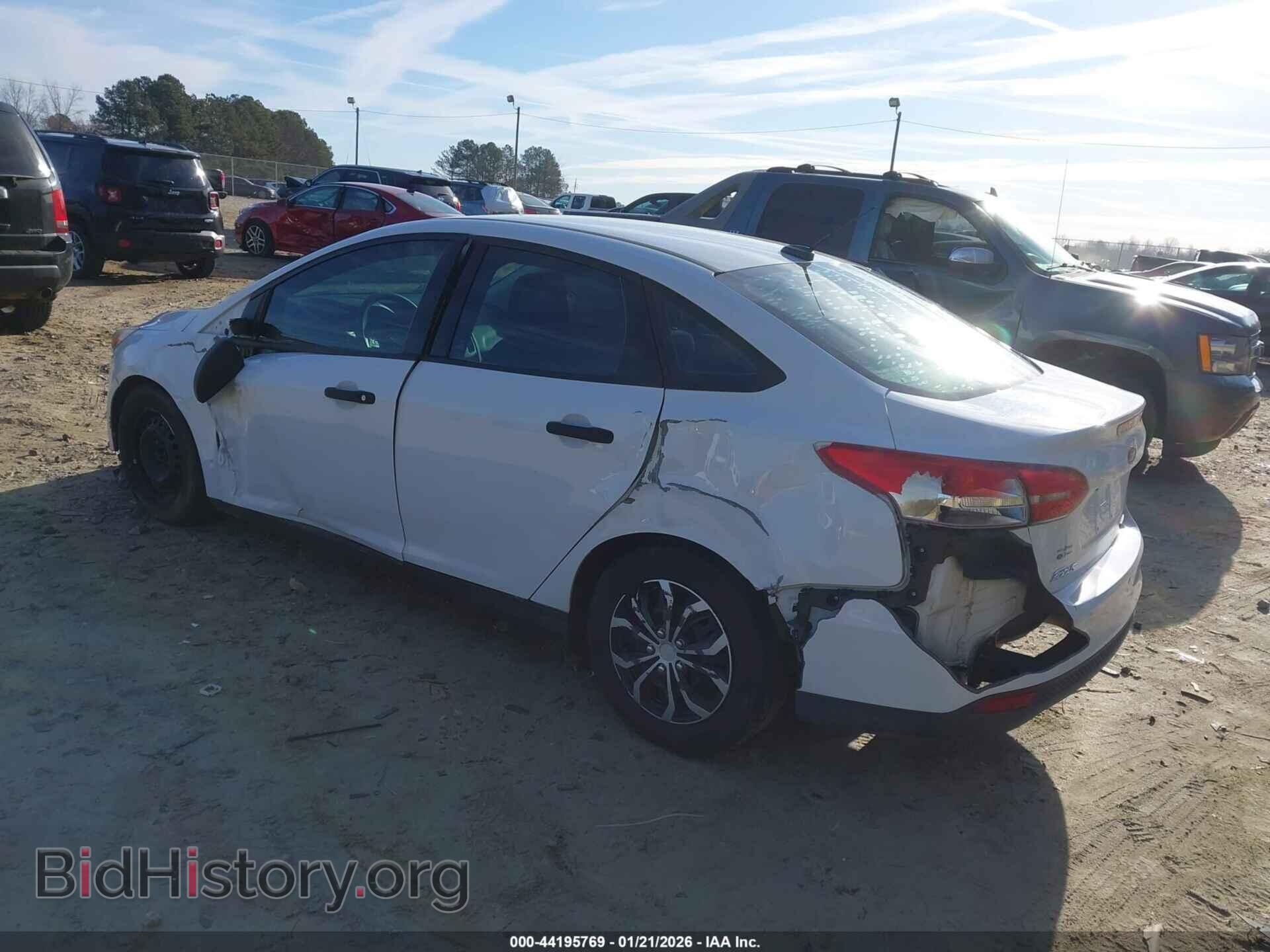 2016 FORD FOCUS - VIN: 1FADP3E29GL355093 - Фото 3