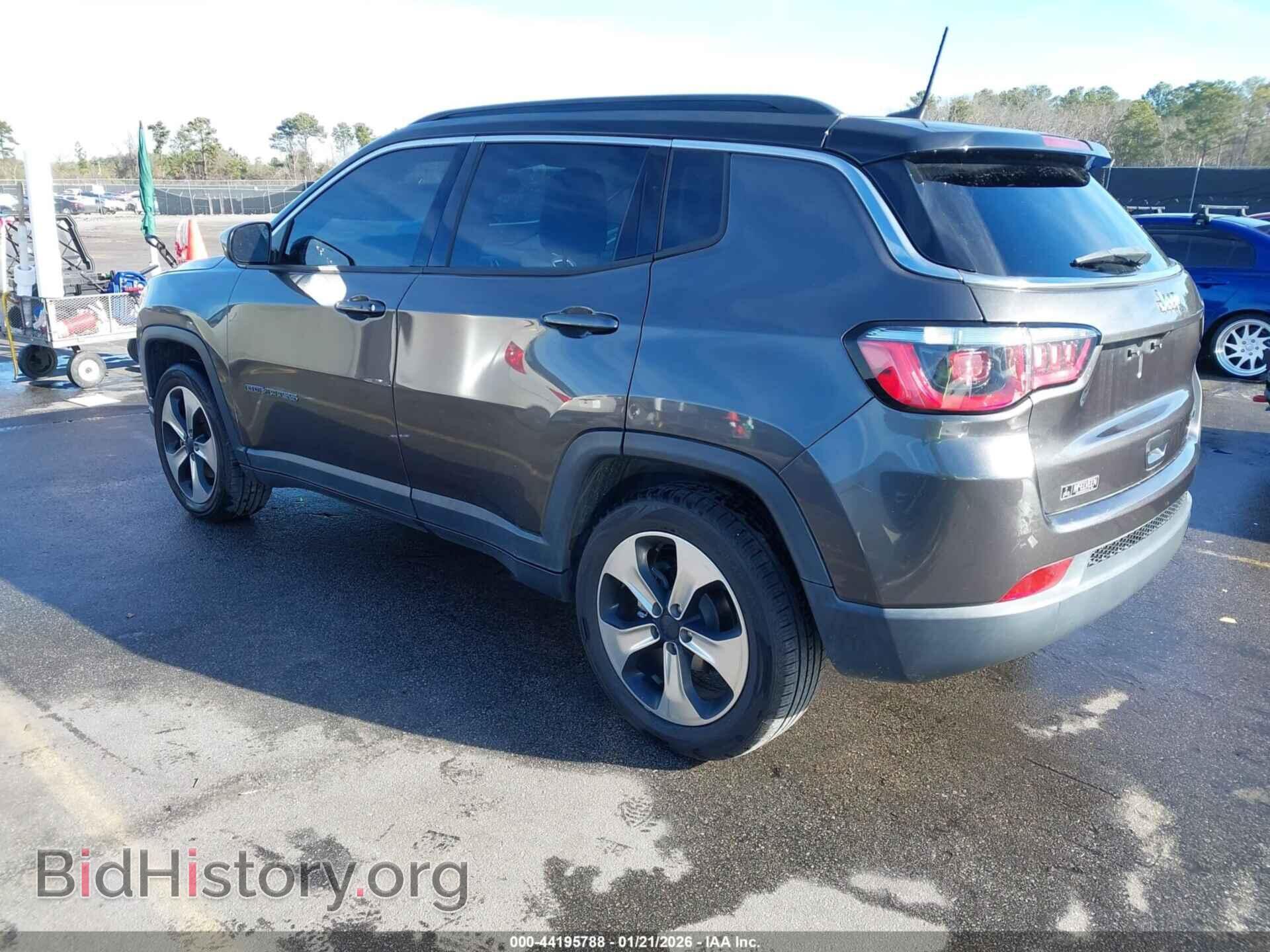 2018 JEEP COMPASS - VIN: 3C4NJCBB2JT266501 - Фото 3