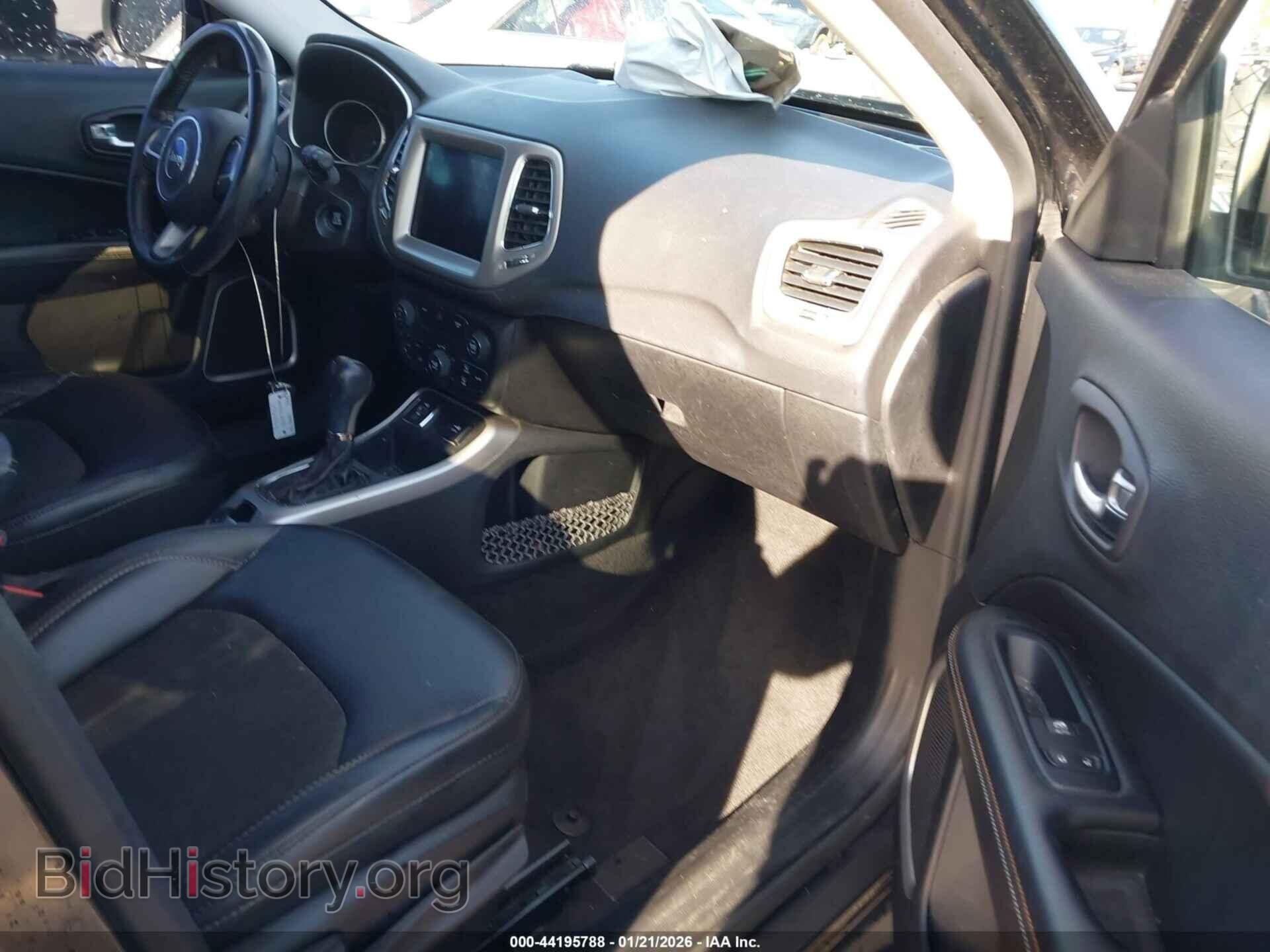 2018 JEEP COMPASS - VIN: 3C4NJCBB2JT266501 - Фото 5