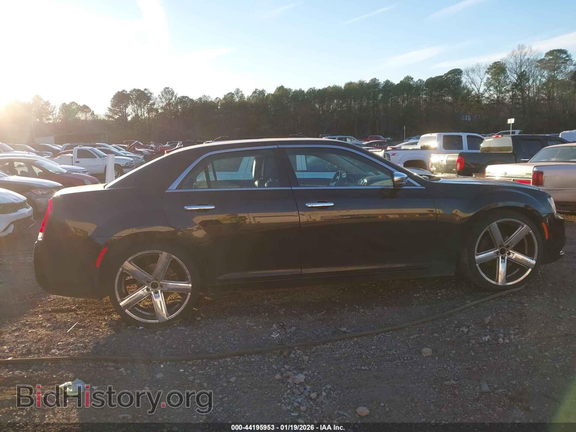 2018 CHRYSLER 300 - VIN: 2C3CCAEG4JH164840 - Фото 12