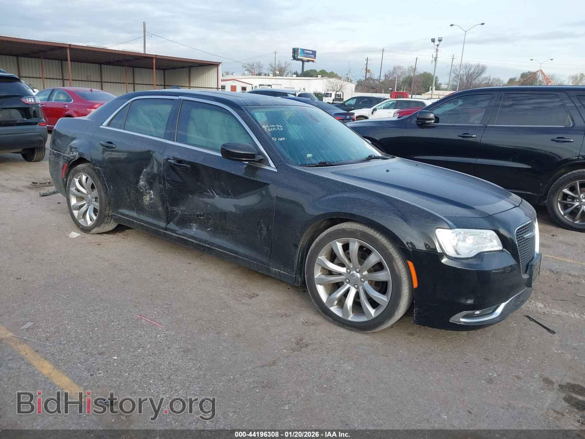 Фотография 2C3CCAAG3HH646568 - CHRYSLER 300 2017