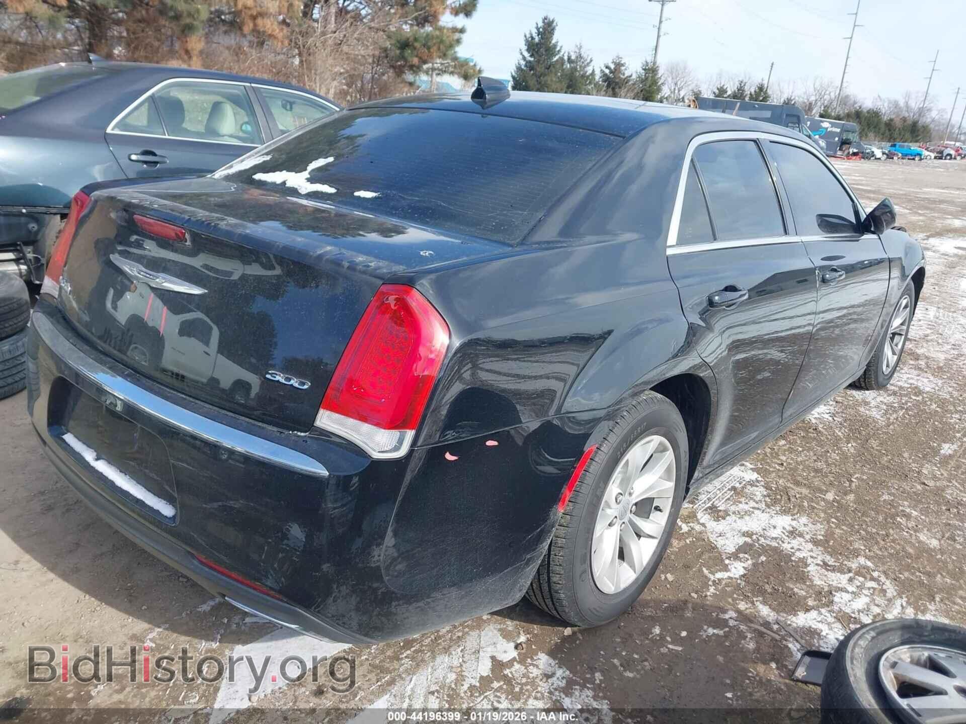 2015 CHRYSLER 300 - VIN: 2C3CCAAG6FH868163 - Фото 4