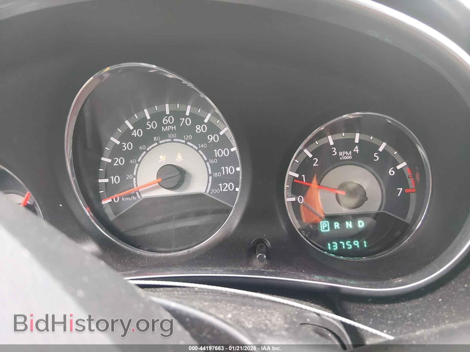 2011 CHRYSLER 200 - VIN: 1C3BC1FB1BN549750 - Фото 7