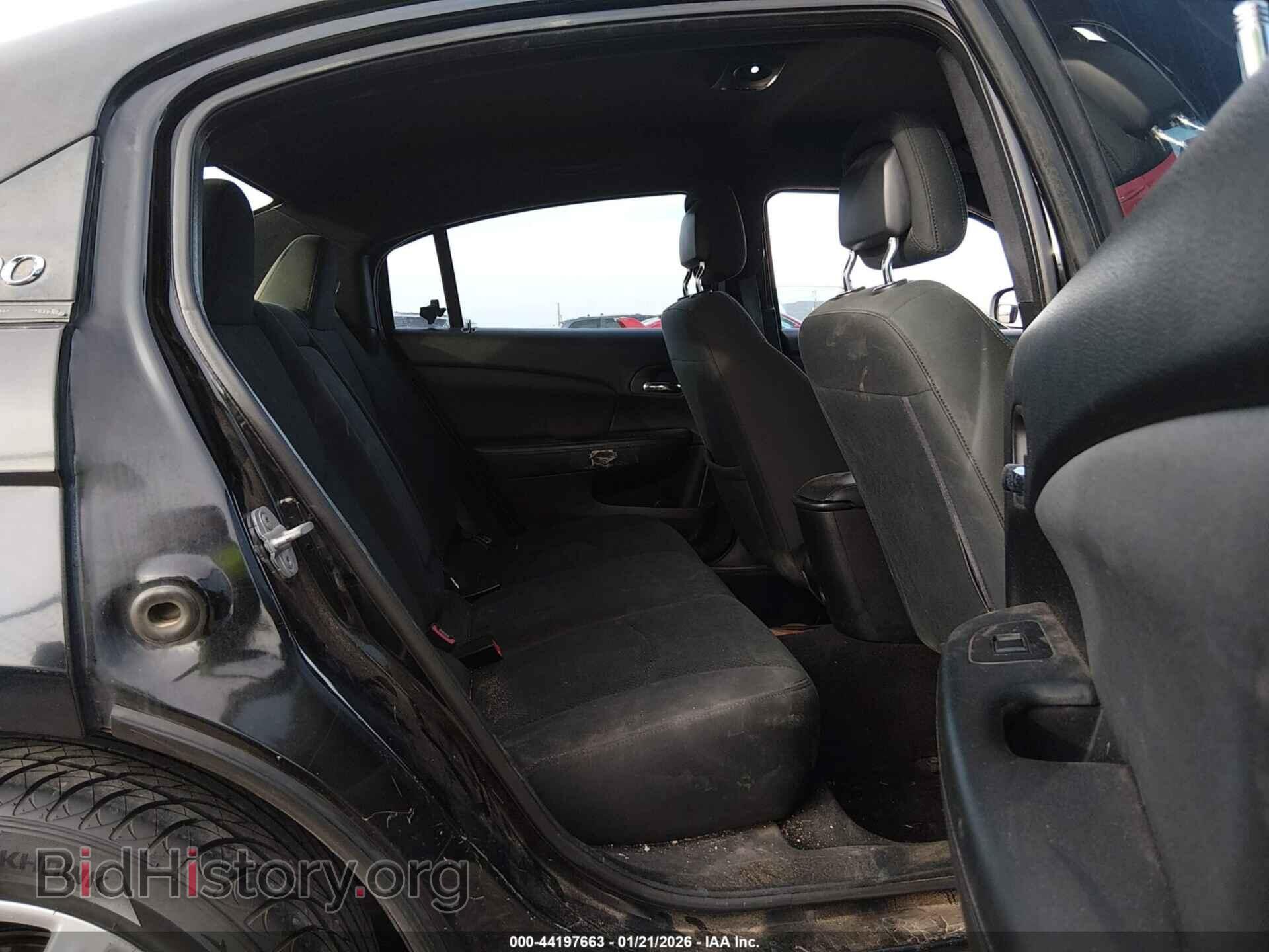 2011 CHRYSLER 200 - VIN: 1C3BC1FB1BN549750 - Фото 8