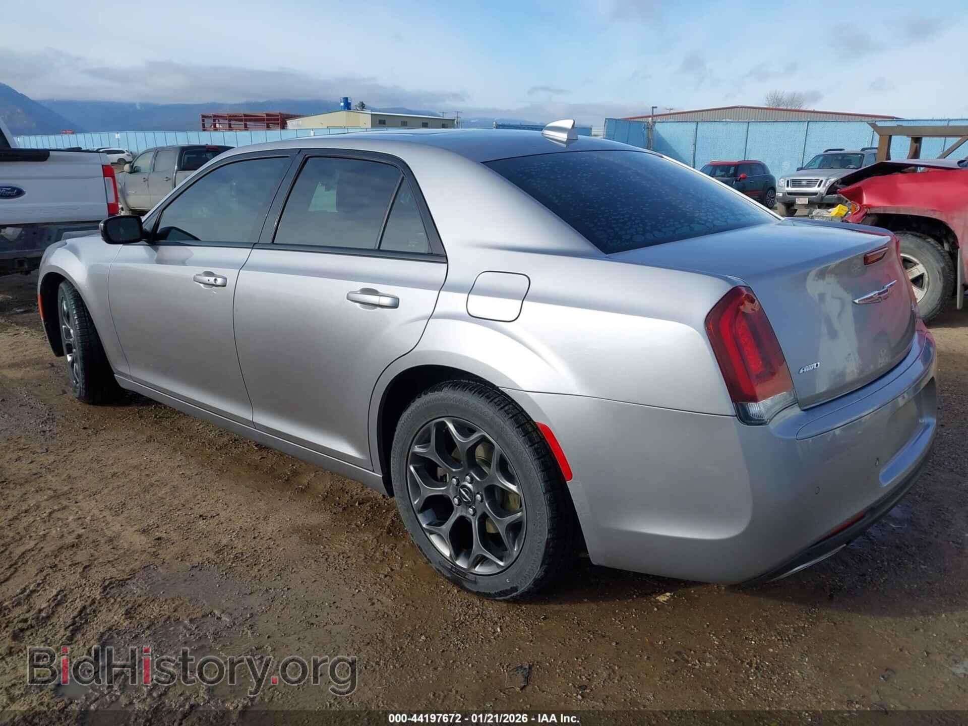 2018 CHRYSLER 300 - VIN: 2C3CCAGG9JH300554 - Фото 3
