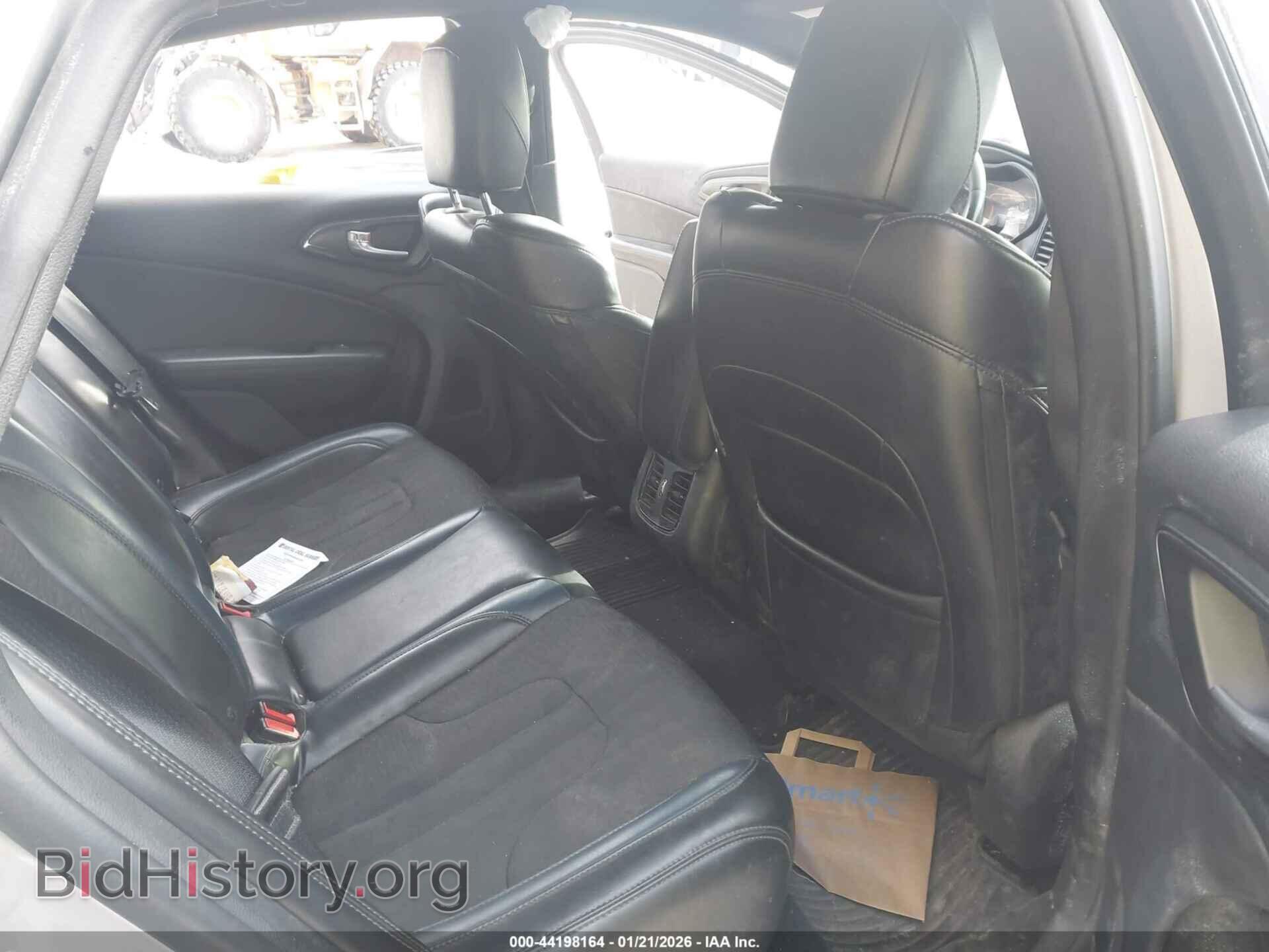 2015 CHRYSLER 200 - VIN: 1C3CCCDG7FN690794 - Фото 8