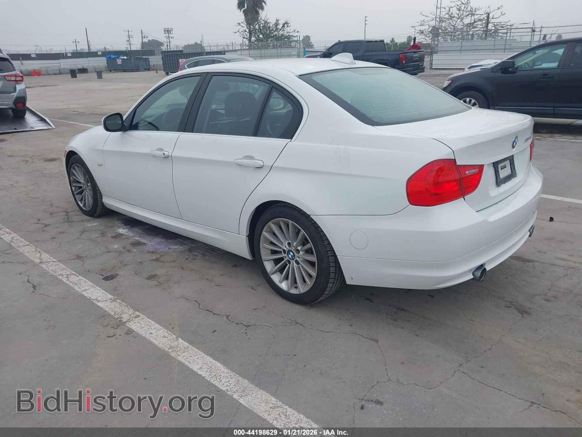 2011 BMW 335D - VIN: WBAPN7C55BA779468 - Фото 3