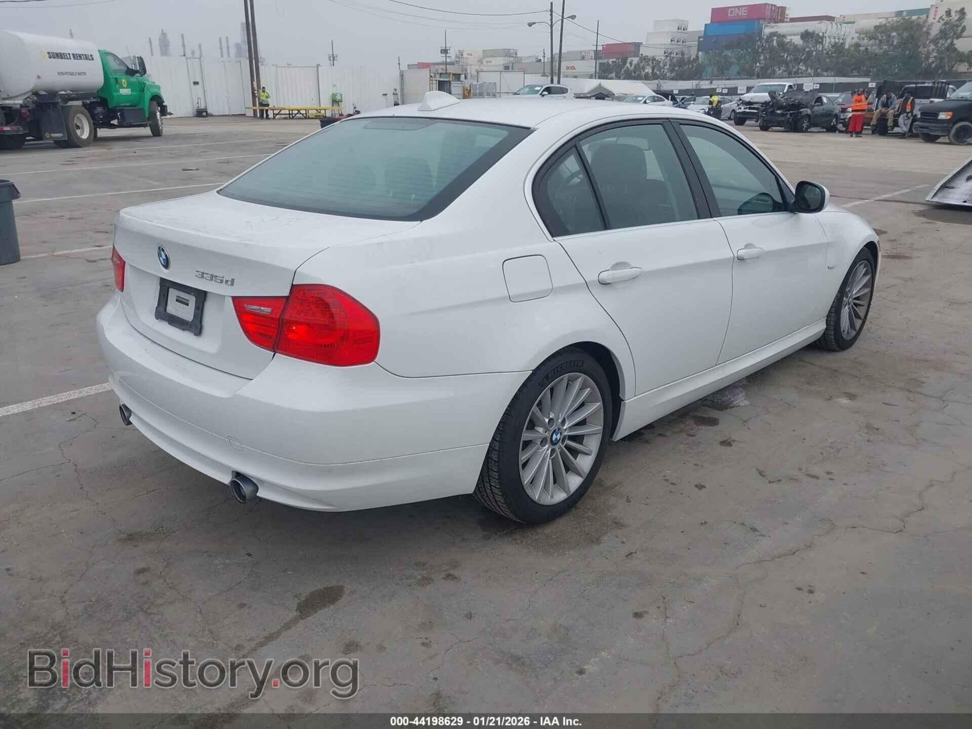 2011 BMW 335D - VIN: WBAPN7C55BA779468 - Фото 4
