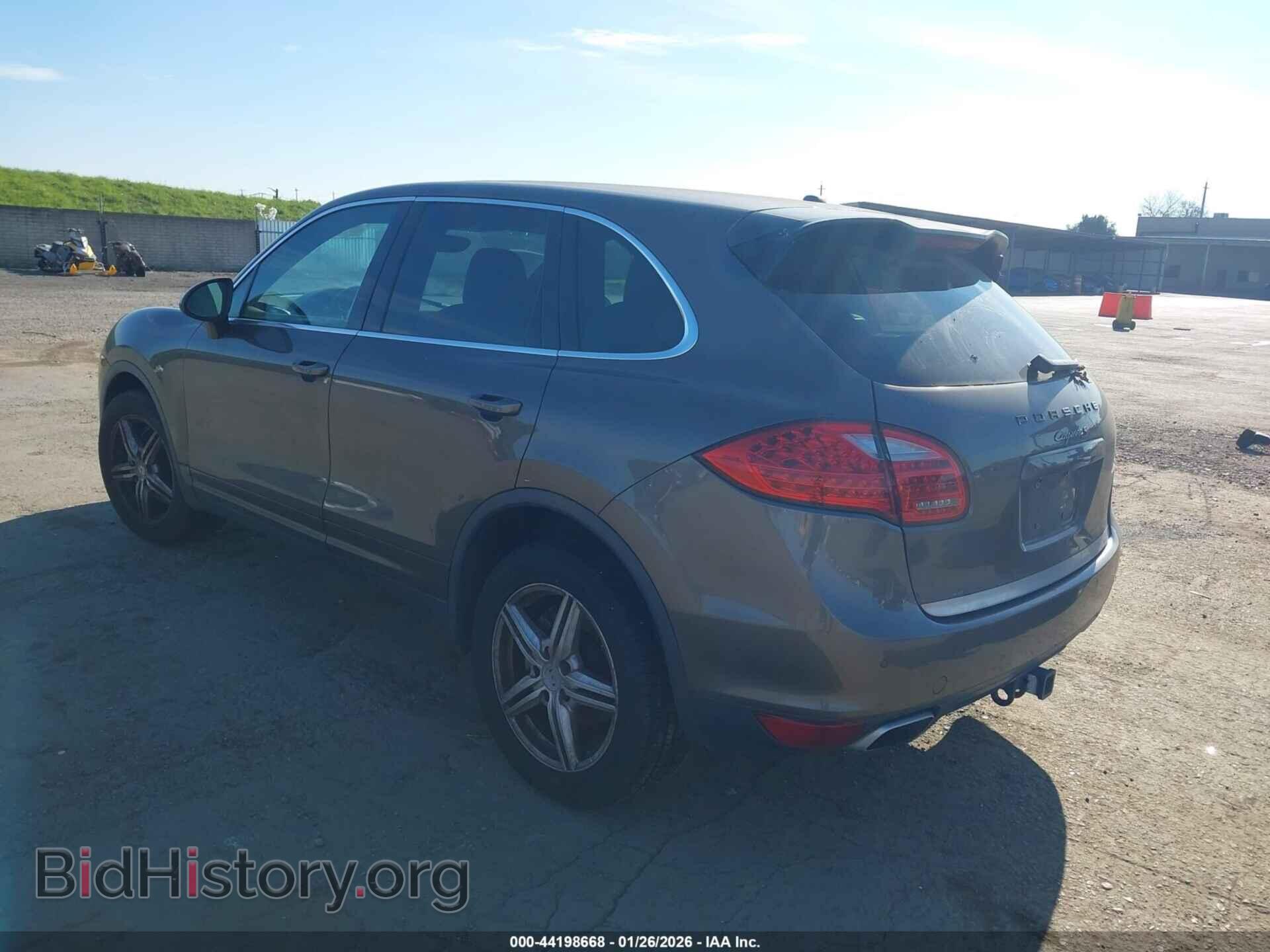 2011 PORSCHE CAYENNE - VIN: WP1AB2A2XBLA41939 - Фото 3