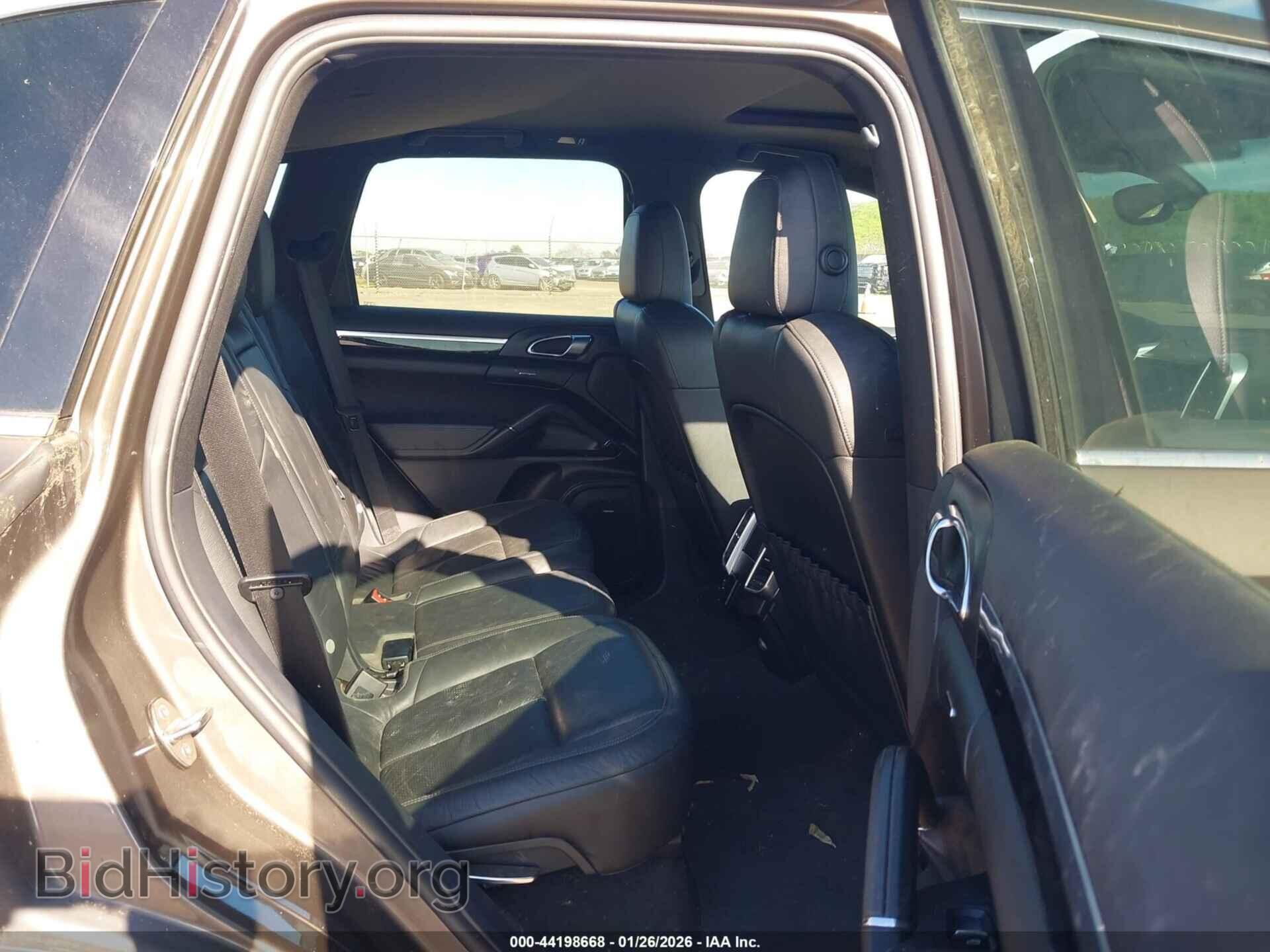 2011 PORSCHE CAYENNE - VIN: WP1AB2A2XBLA41939 - Фото 8