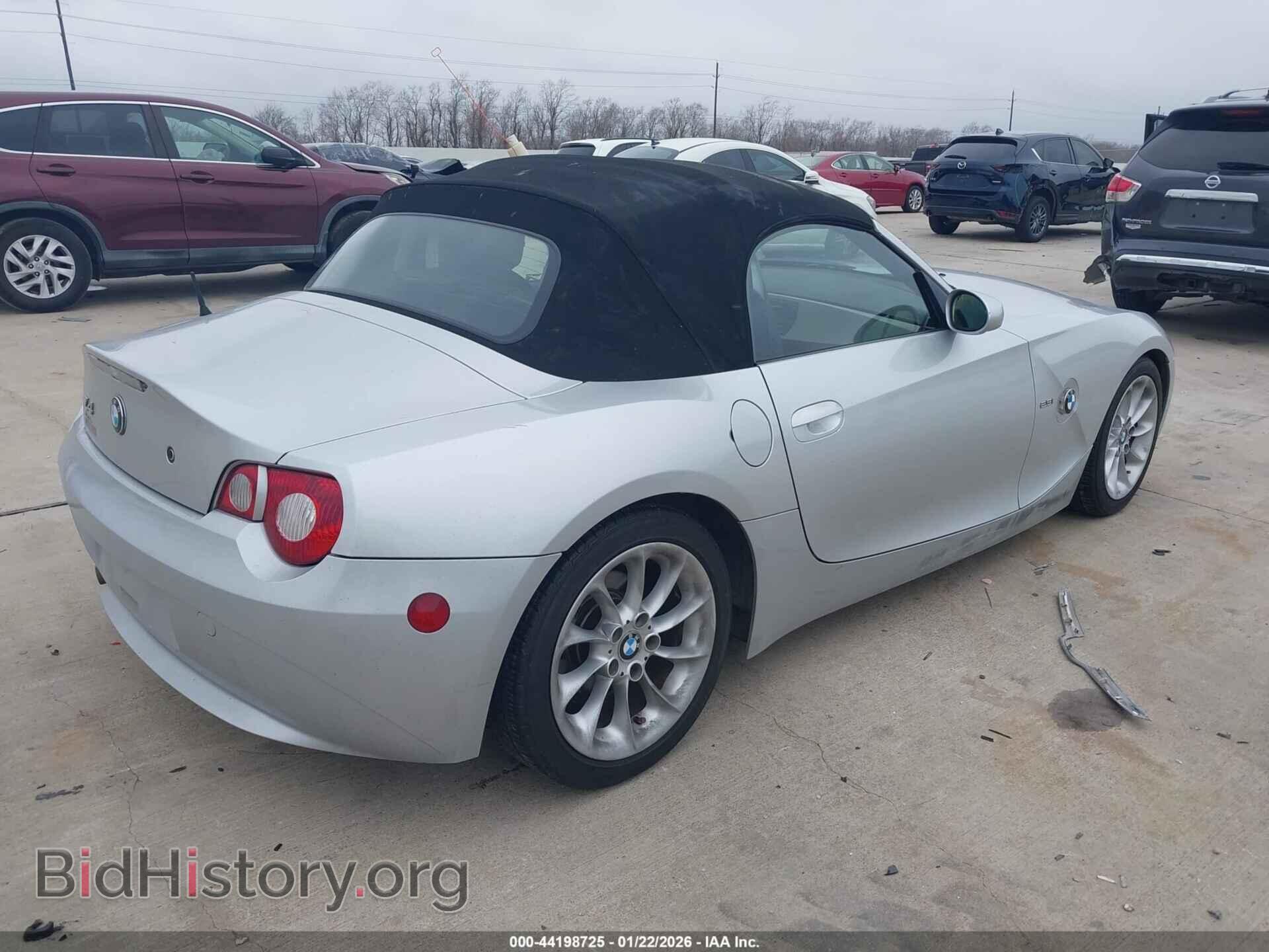 2005 BMW Z4 - VIN: 4USBT33555LR71004 - Фото 4