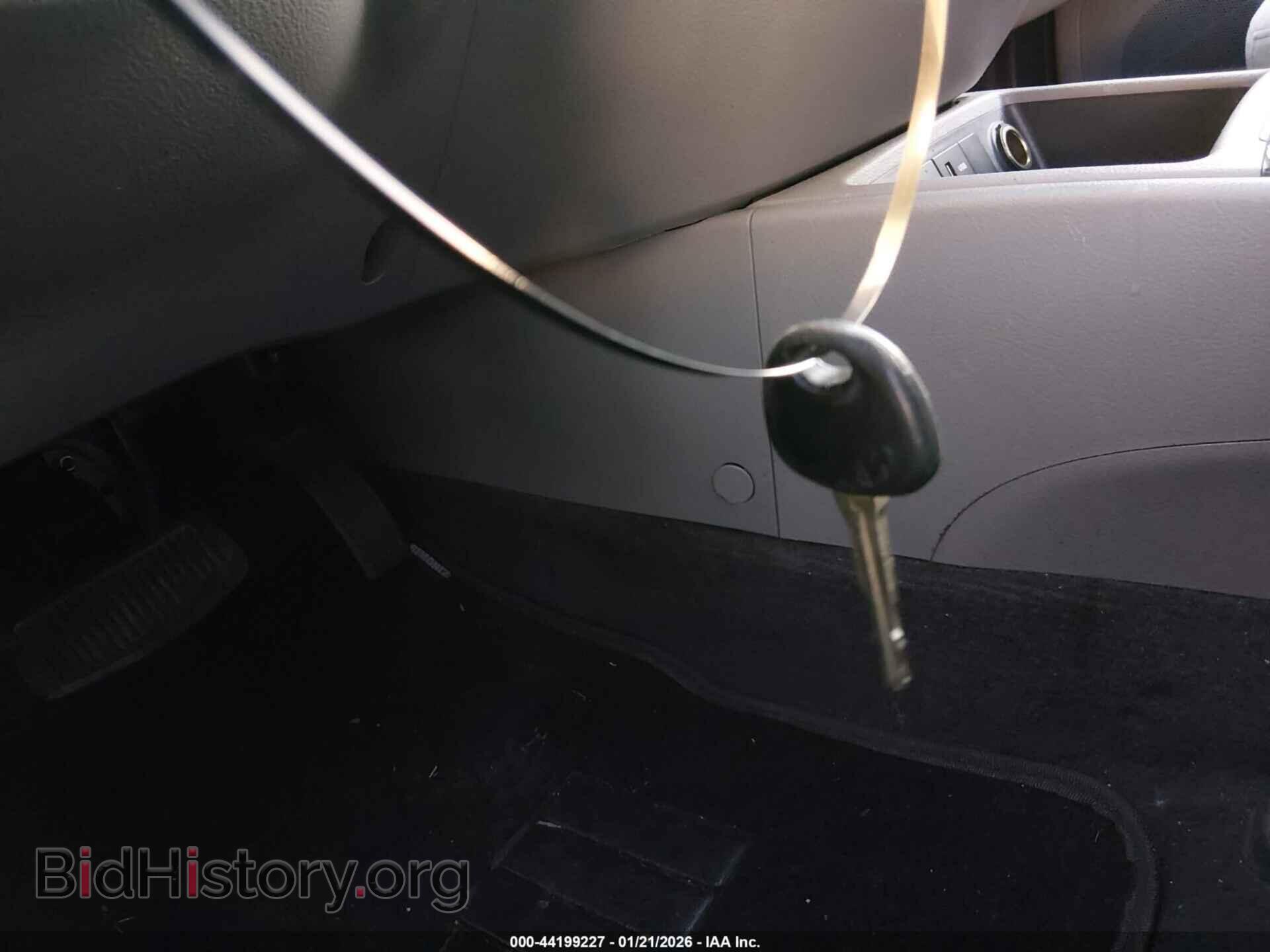 2009 HYUNDAI SANTA FE - VIN: 5NMSG73D09H256602 - Фото 11