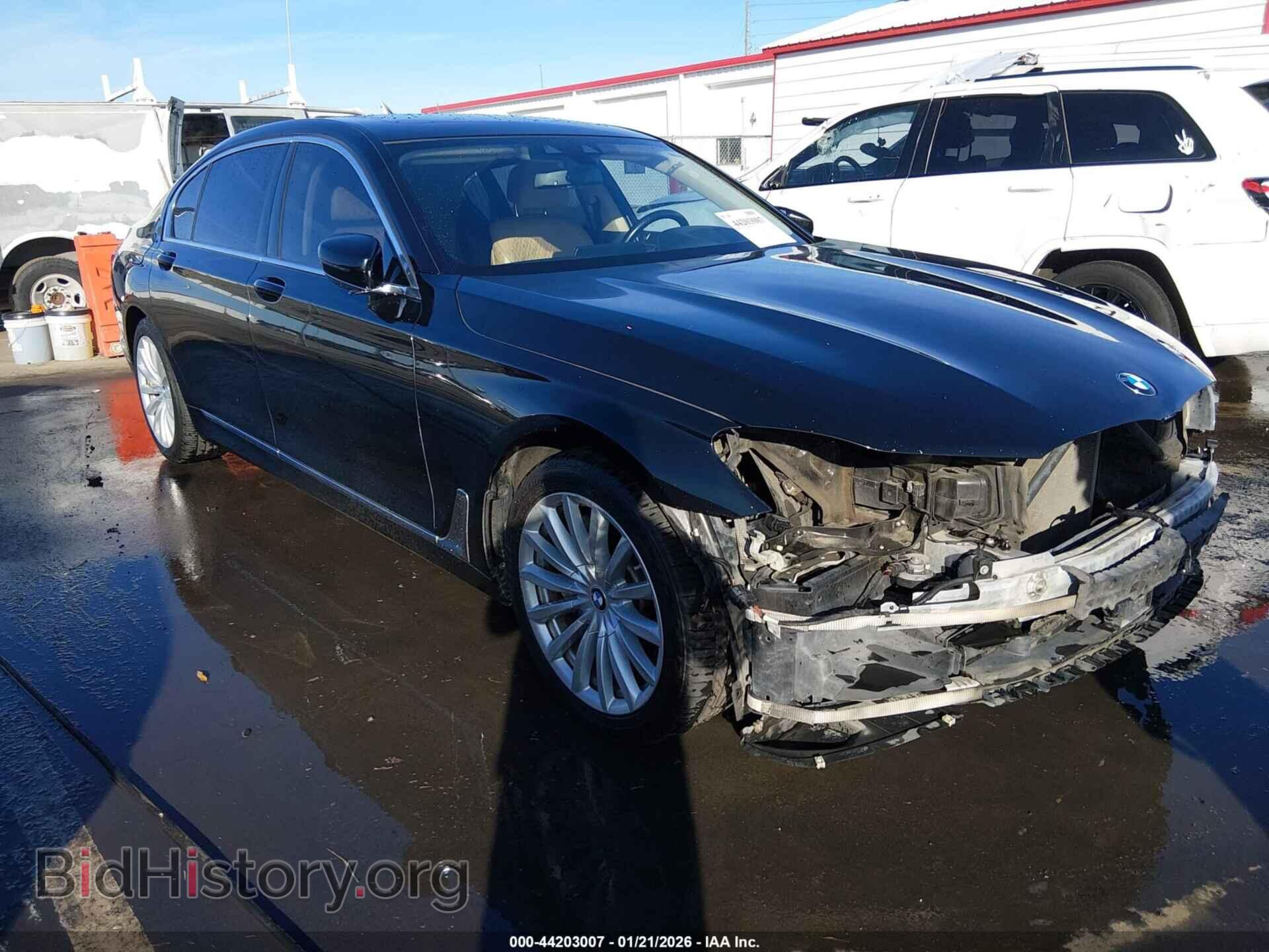 Фотография WBA7E2C35HG740774 - BMW 740I 2017
