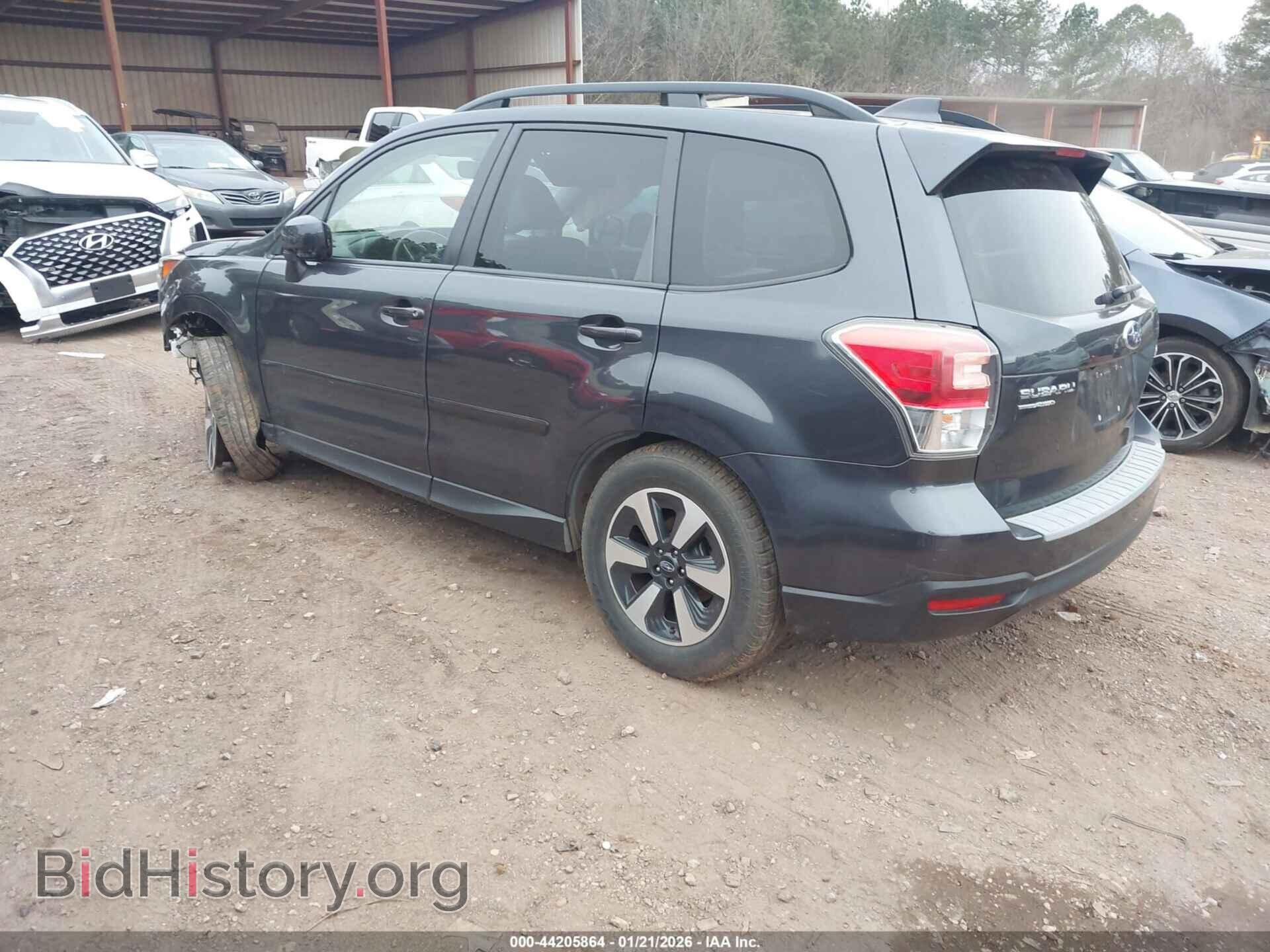 2017 SUBARU FORESTER - VIN: JF2SJAEC6HH588869 - Фото 3