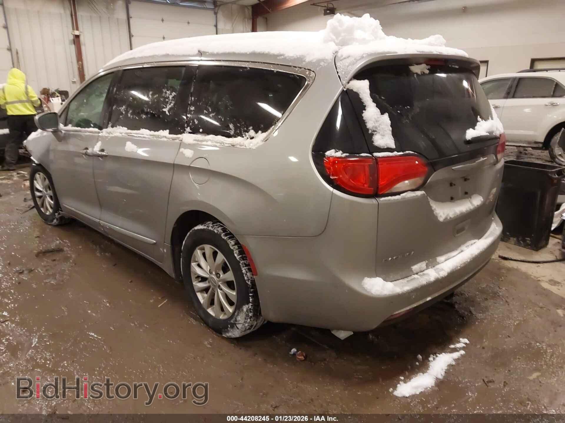 2017 CHRYSLER PACIFICA - VIN: 2C4RC1BG8HR745384 - Фото 3