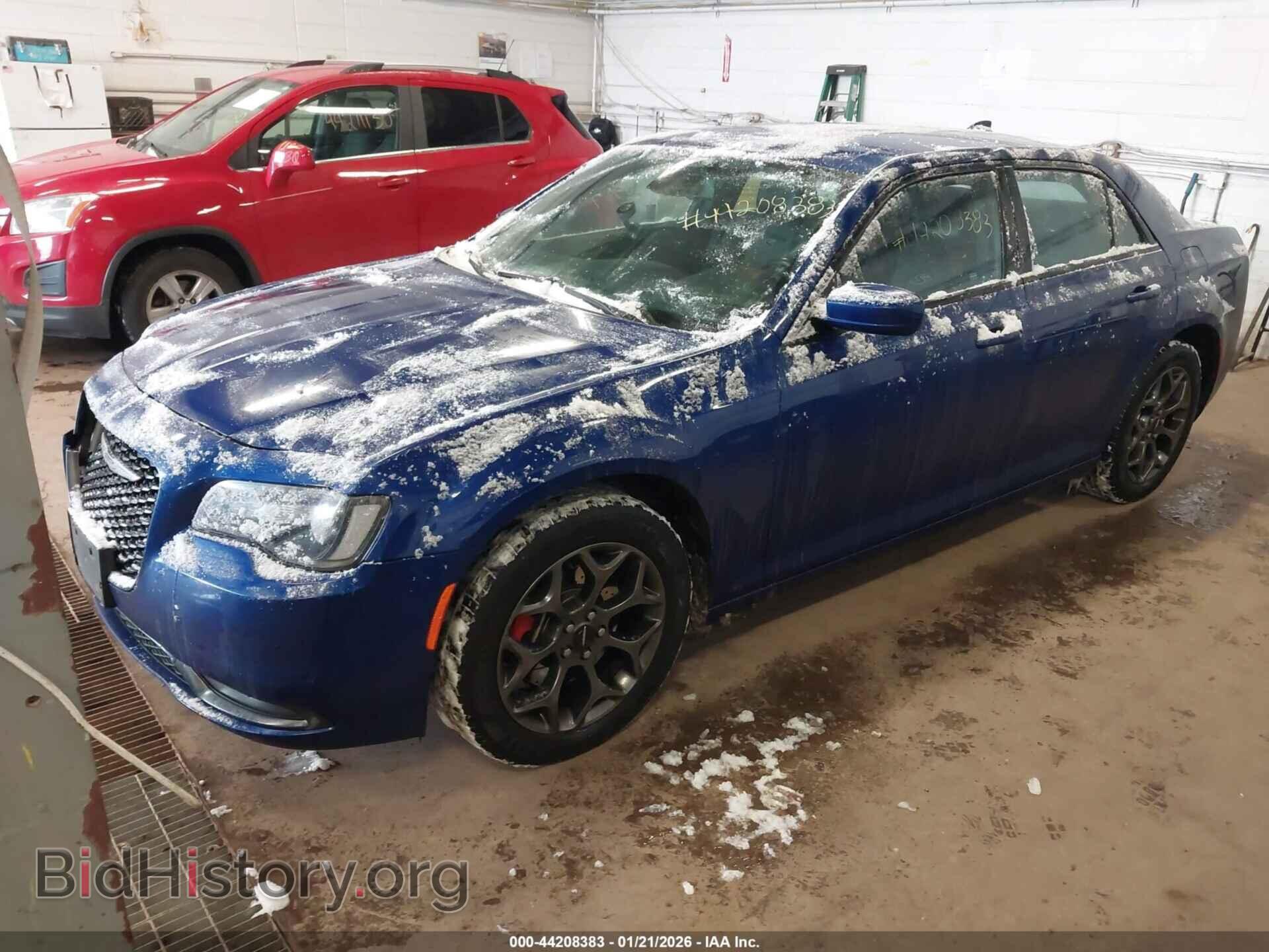 2018 CHRYSLER 300 - VIN: 2C3CCAGG0JH181812 - Фото 2
