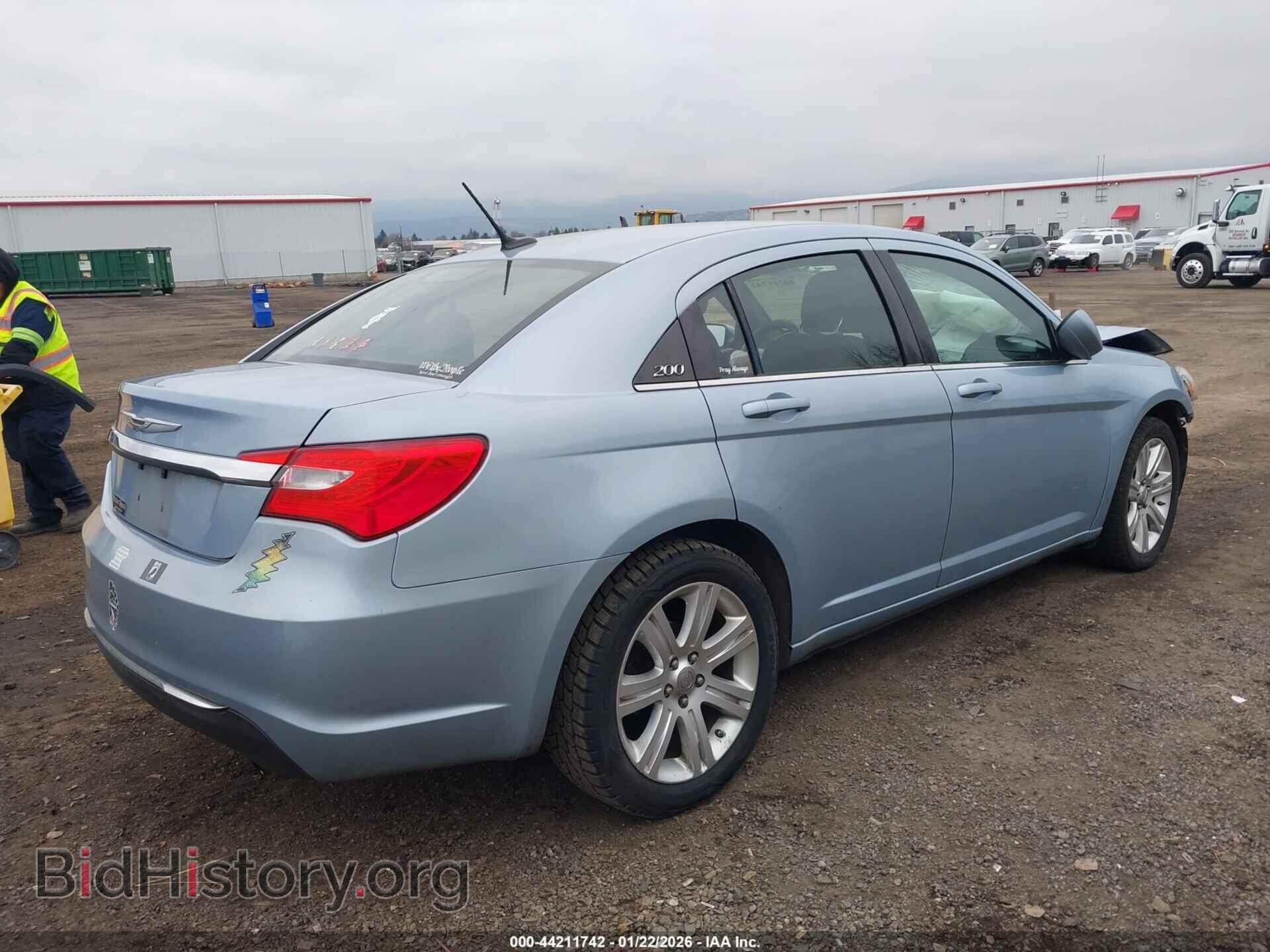2013 CHRYSLER 200 - VIN: 1C3CCBAB2DN671473 - Photo 4