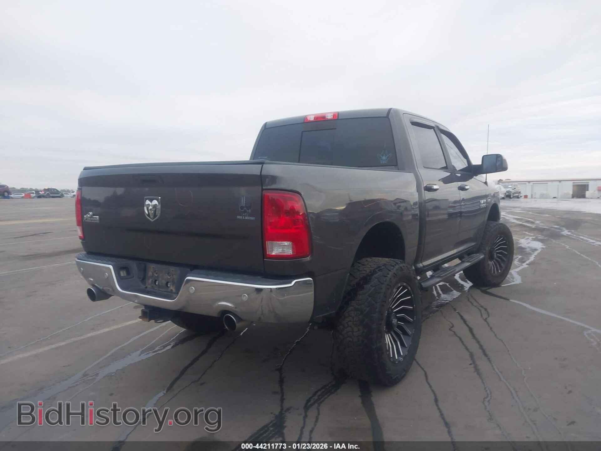 2017 RAM 1500 - VIN: 3C6RR6LT7HG563874 - Фото 4