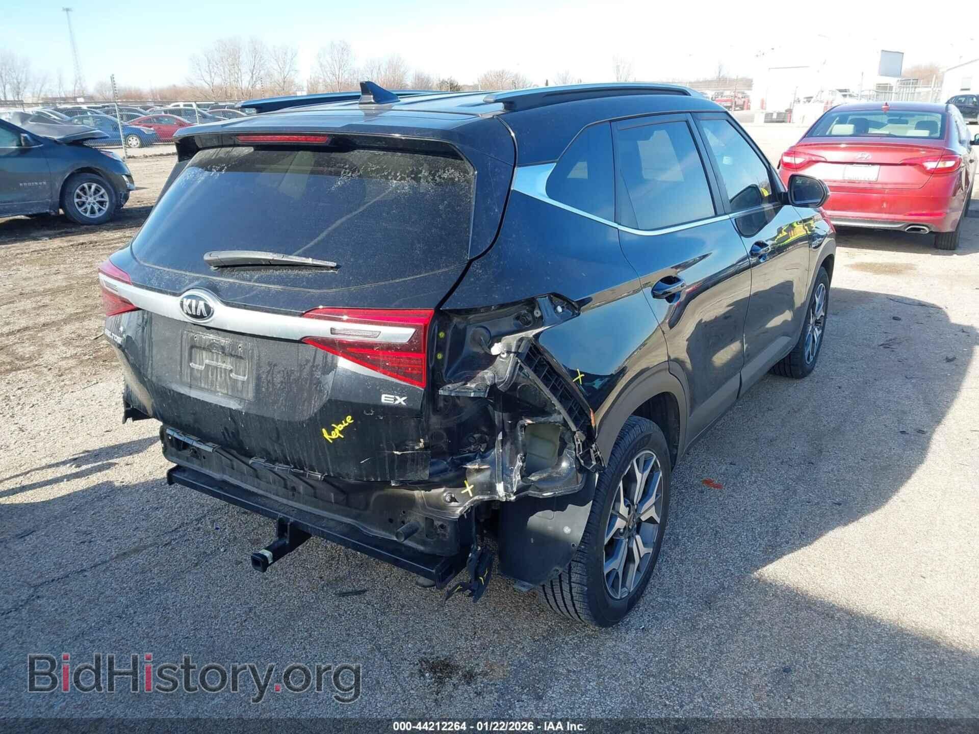 2021 KIA SELTOS - VIN: KNDERCAA5M7169268 - Фото 4