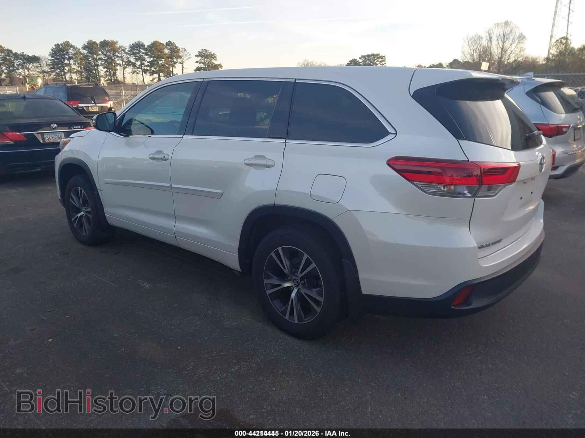 2017 TOYOTA HIGHLANDER - VIN: 5TDBZRFH7HS365560 - Фото 3