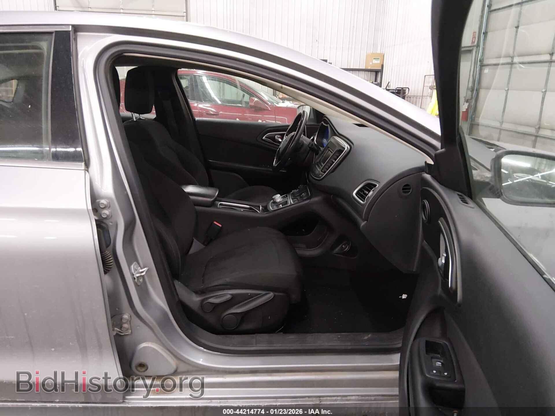 2015 CHRYSLER 200 - VIN: 1C3CCCAB0FN732652 - Фото 5