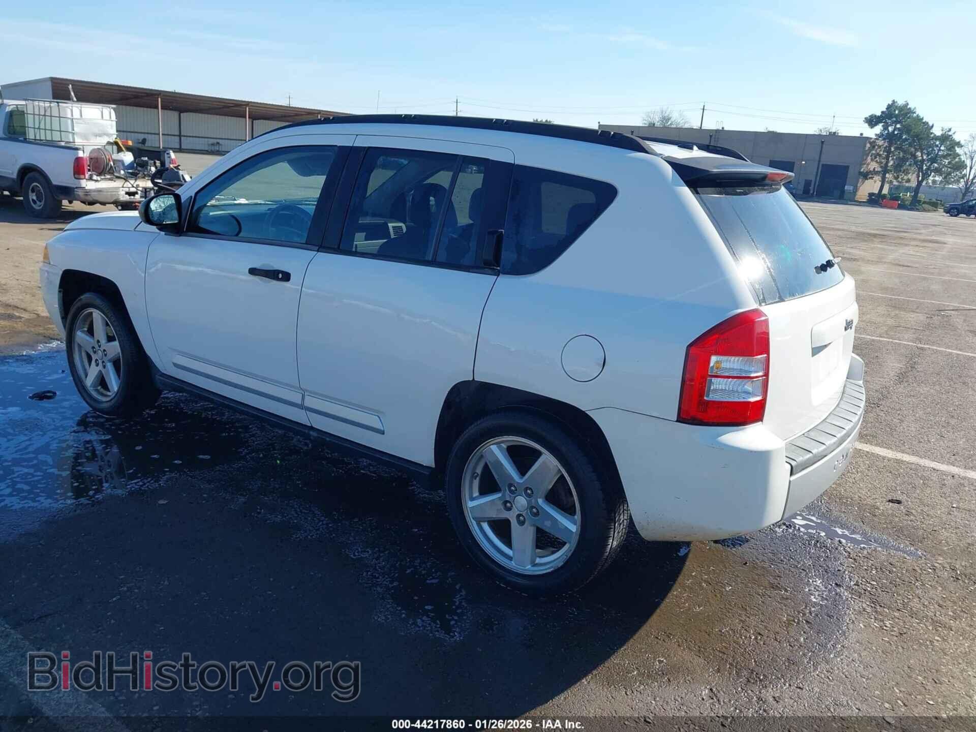 2007 JEEP COMPASS - VIN: 1J8FT57W27D132181 - Фото 3