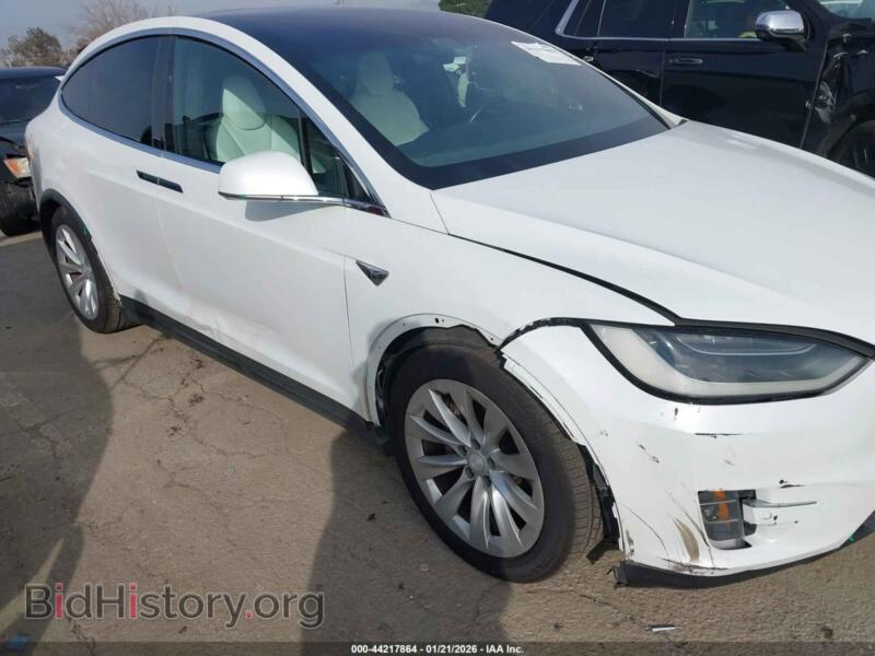 2018 Tesla MODEL X (VIN 5YJXCBE25JF110637) — фото 6 из 21