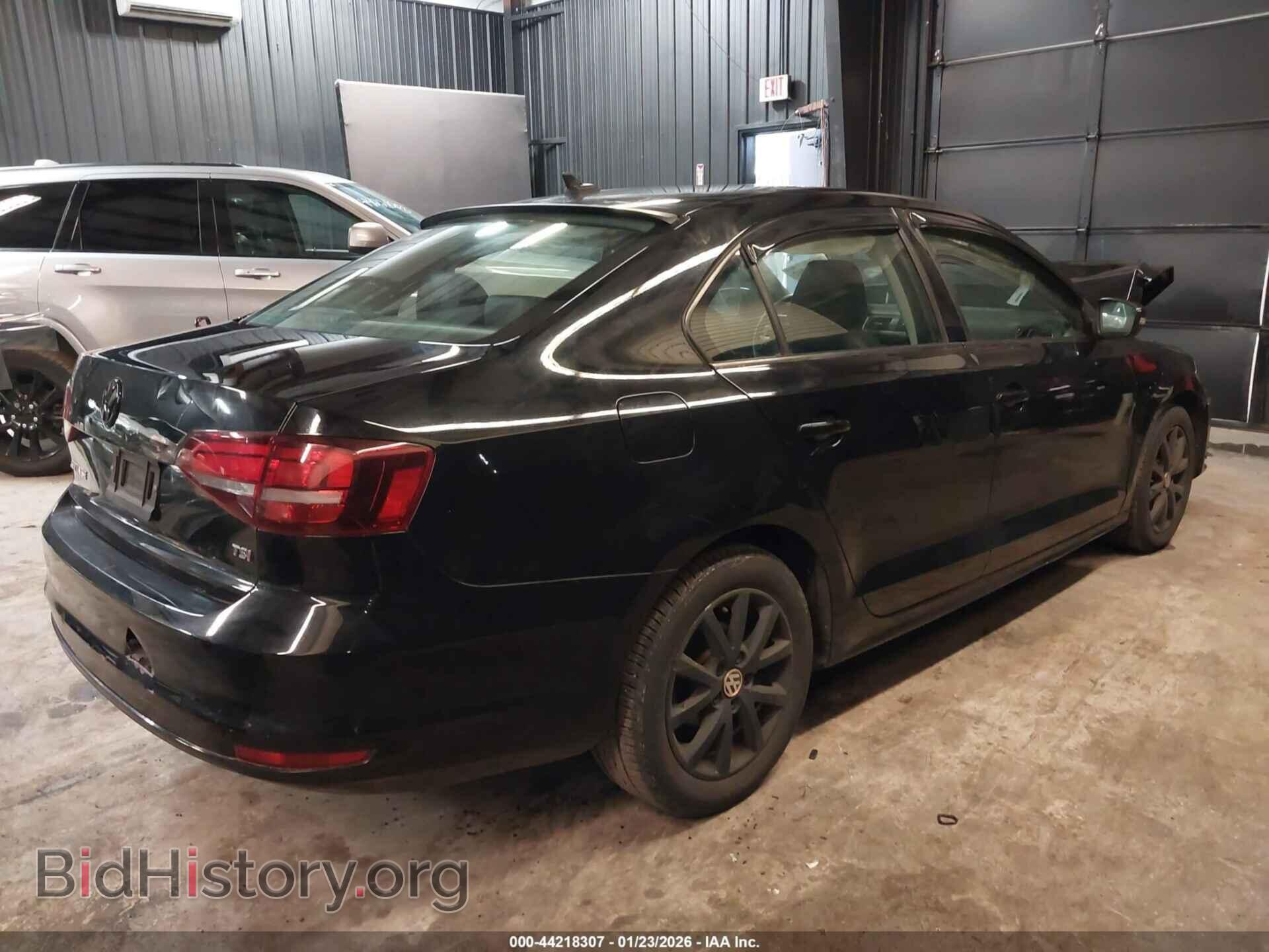 2017 VOLKSWAGEN JETTA - VIN: 3VWDB7AJ9HM319141 - Фото 4