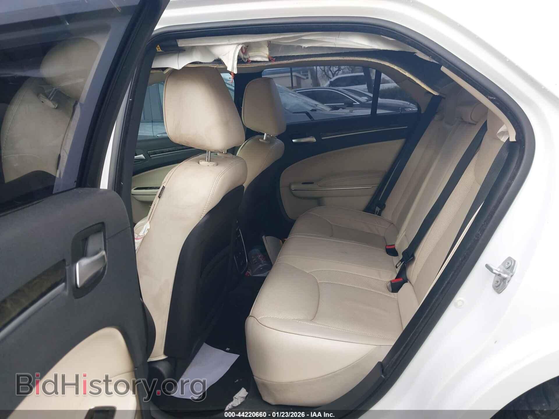 2016 CHRYSLER 300C - VIN: 2C3CCAEG3GH358087 - Фото 8
