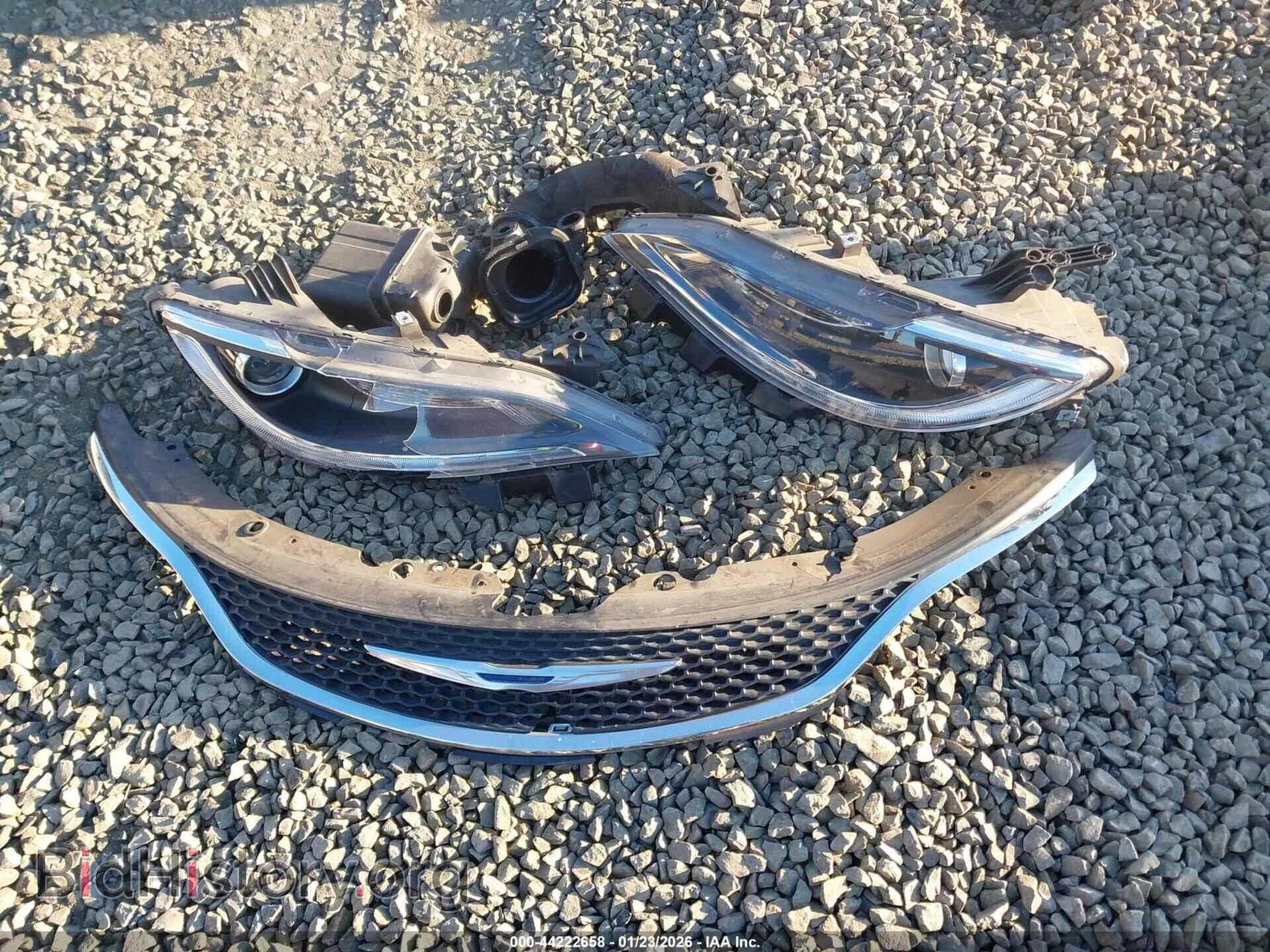 2015 CHRYSLER 200 - VIN: 1C3CCCAB9FN745173 - Фото 12