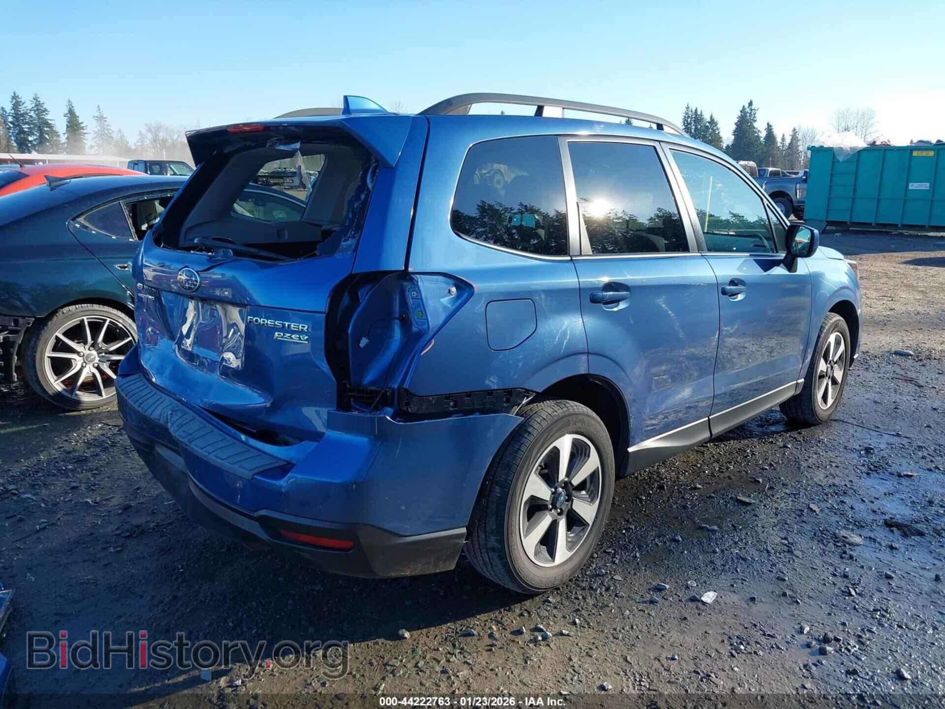 2017 SUBARU FORESTER - VIN: JF2SJAGC4HH565569 - Фото 4