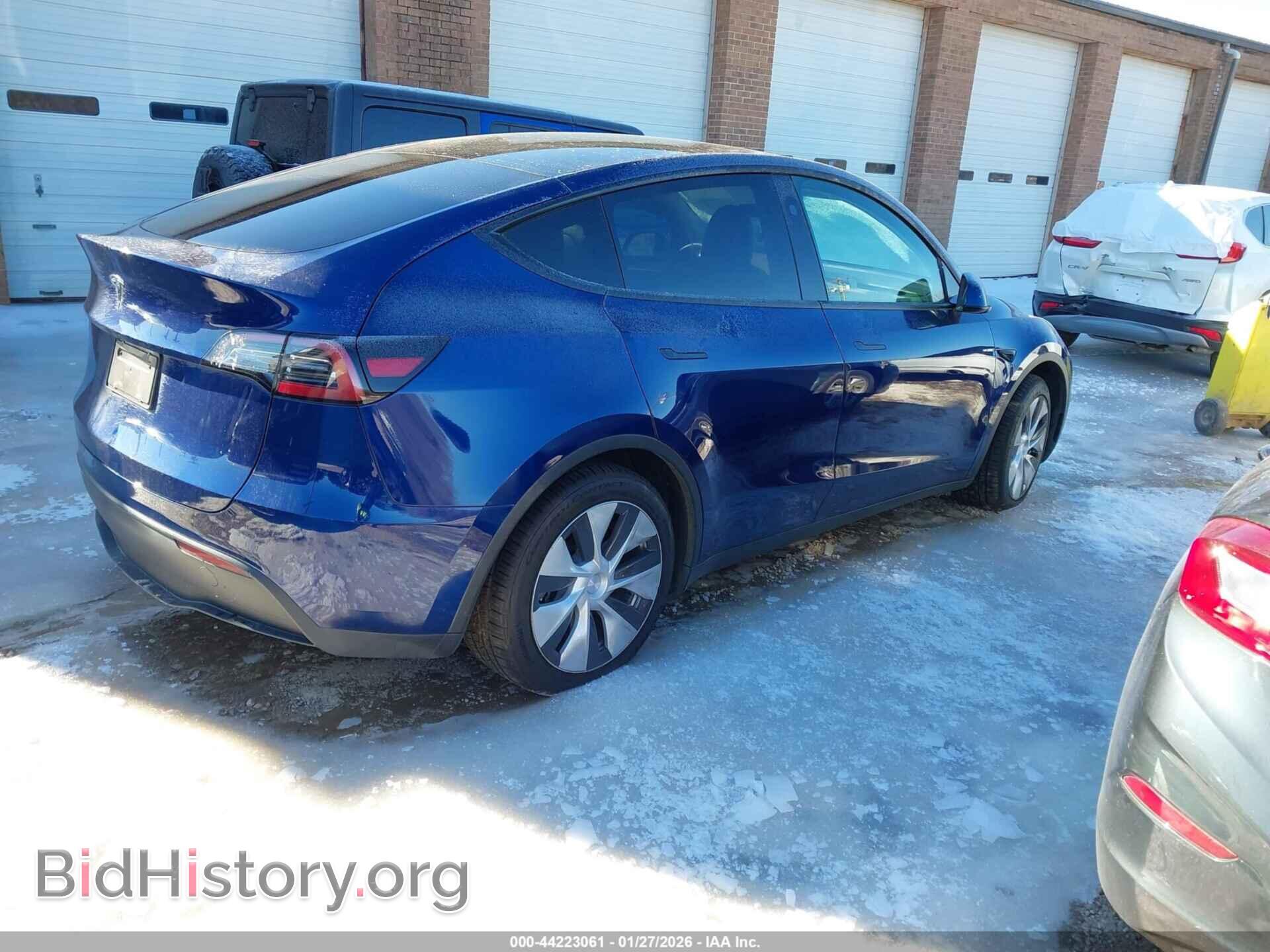 2024 TESLA MODEL Y - VIN: 7SAYGDED4RF098002 - Фото 4