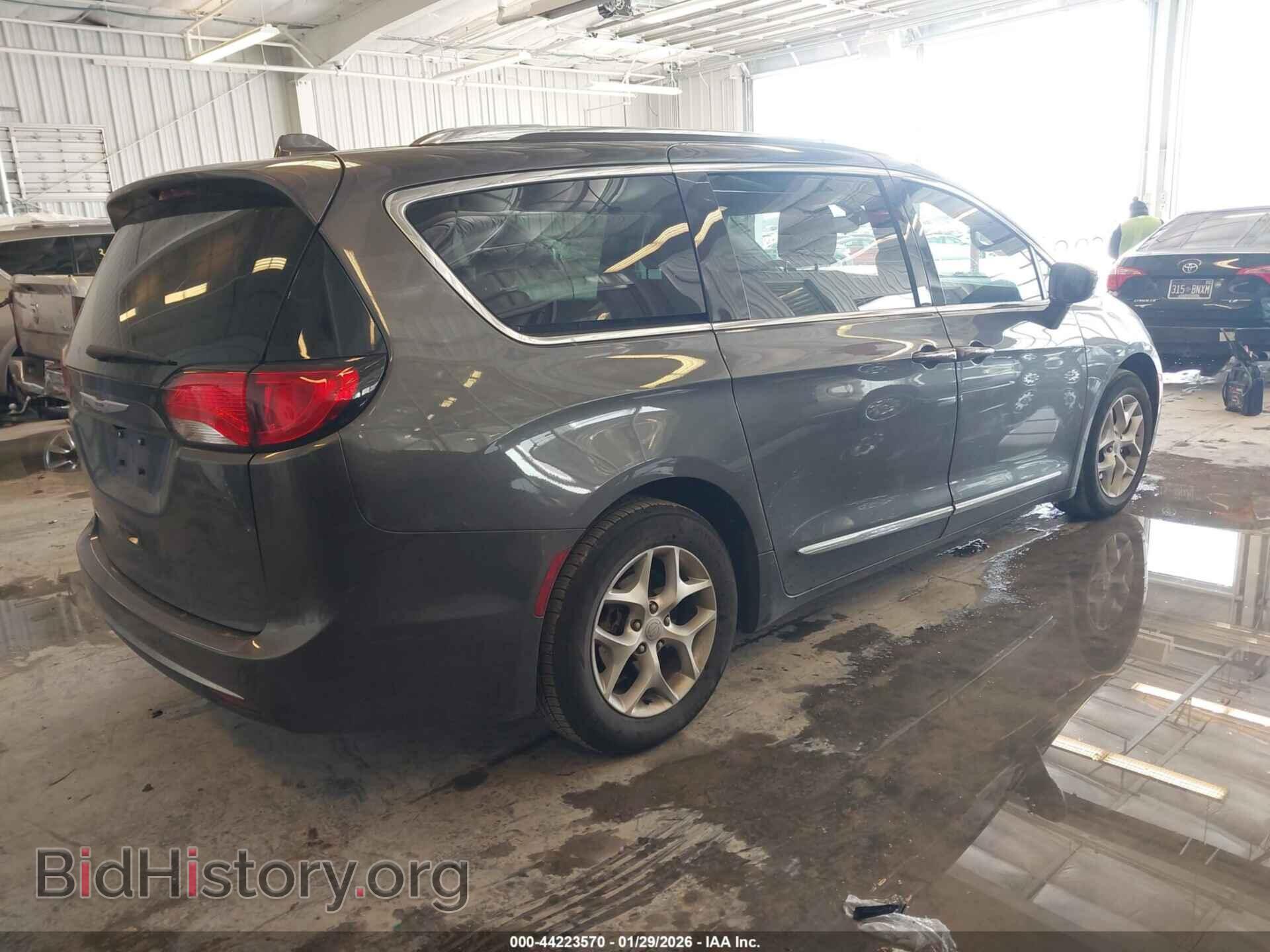 2018 CHRYSLER PACIFICA - VIN: 2C4RC1BGXJR139591 - Фото 4