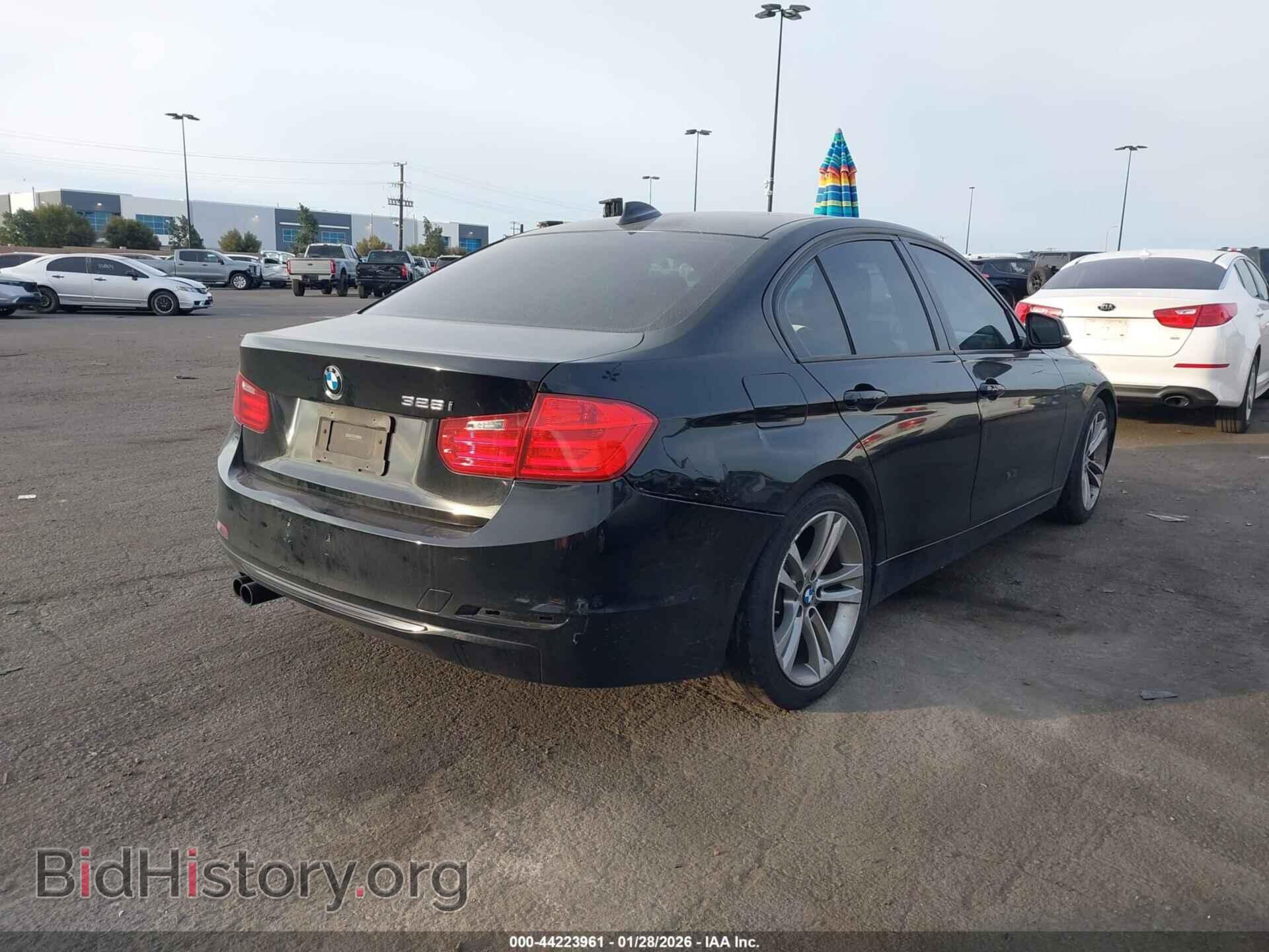 2013 BMW 328I - VIN: WBA3A5C52DF351717 - Фото 4