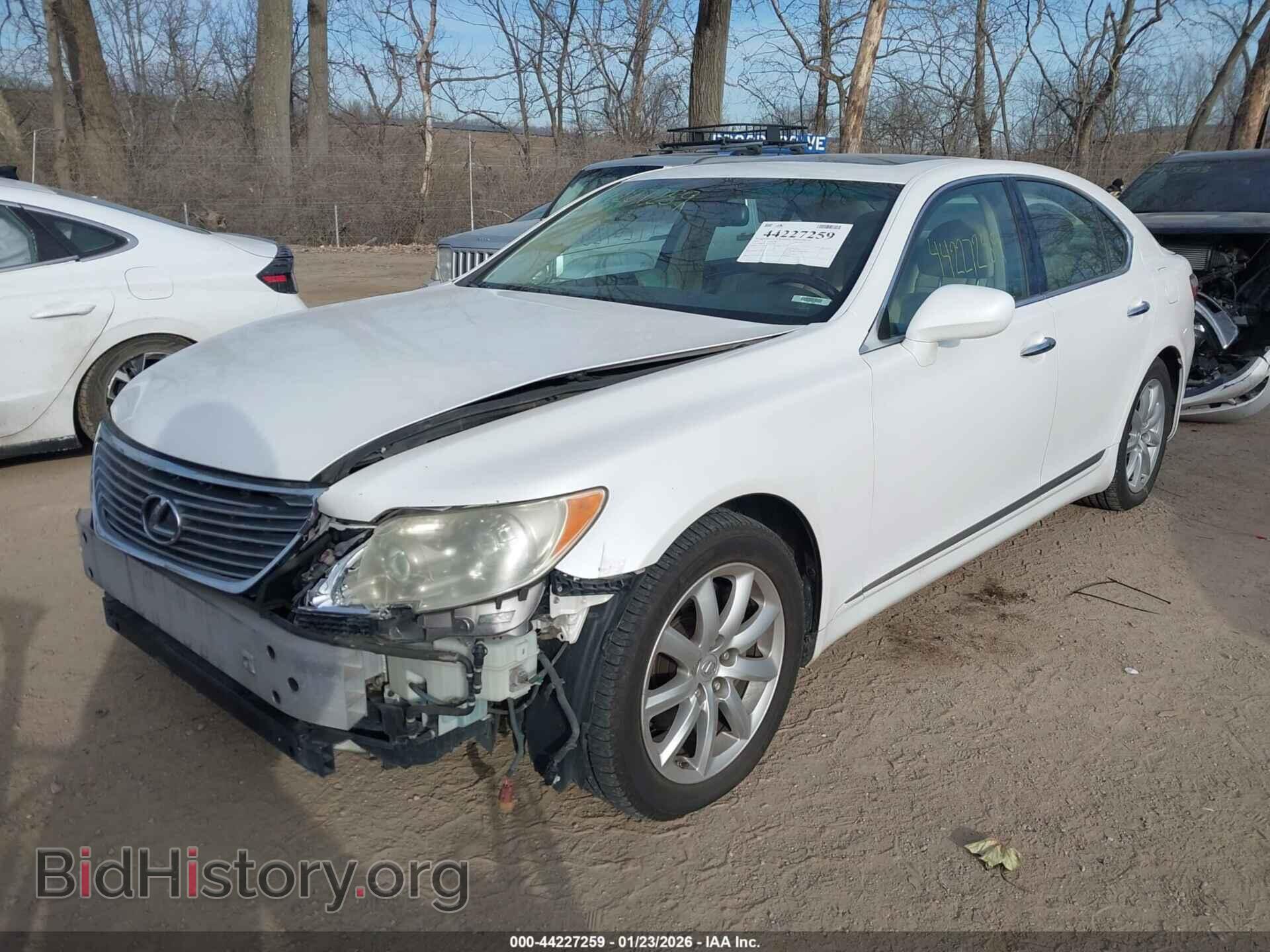 2007 LEXUS LS 460 - VIN: JTHBL46F775047749 - Photo 2