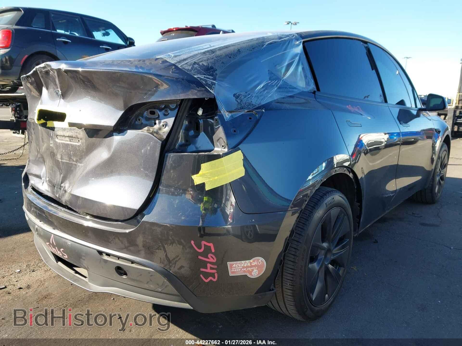 2024 TESLA MODEL Y - VIN: 7SAYGDED0RF164903 - Фото 4