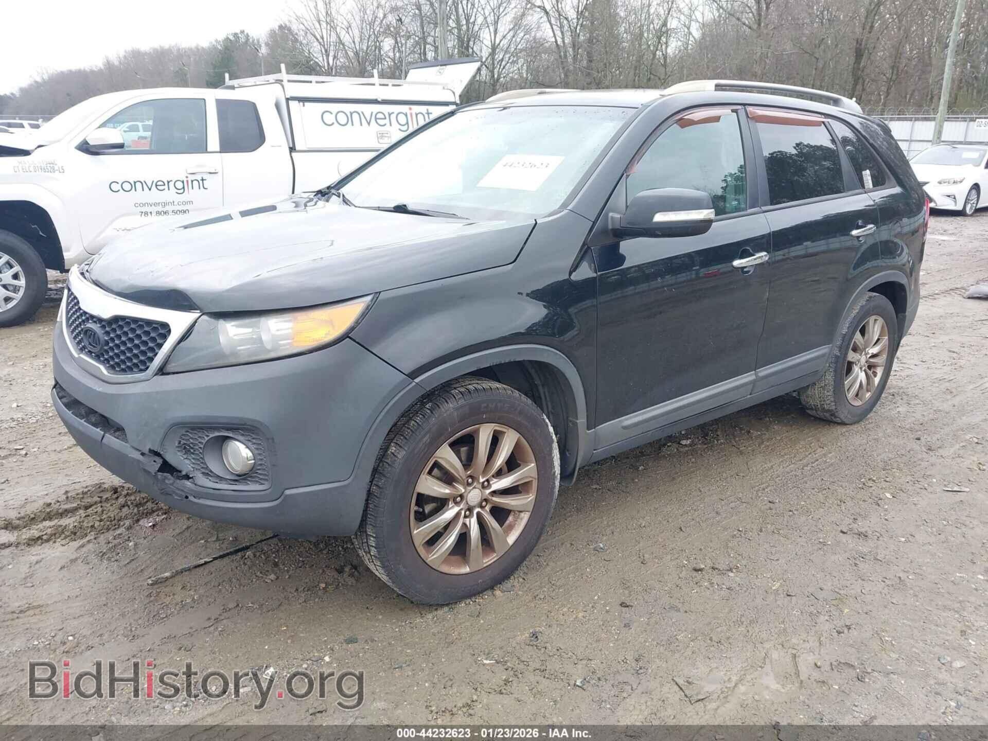 2013 KIA SORENTO - VIN: 5XYKU4A65DG324200 - Фото 2