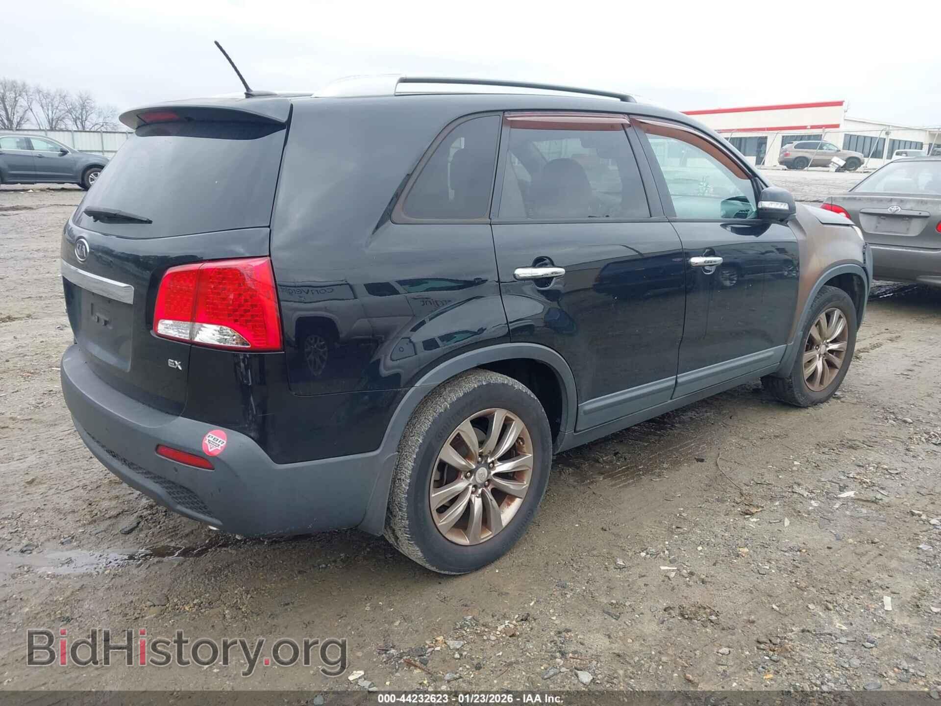 2013 KIA SORENTO - VIN: 5XYKU4A65DG324200 - Фото 4