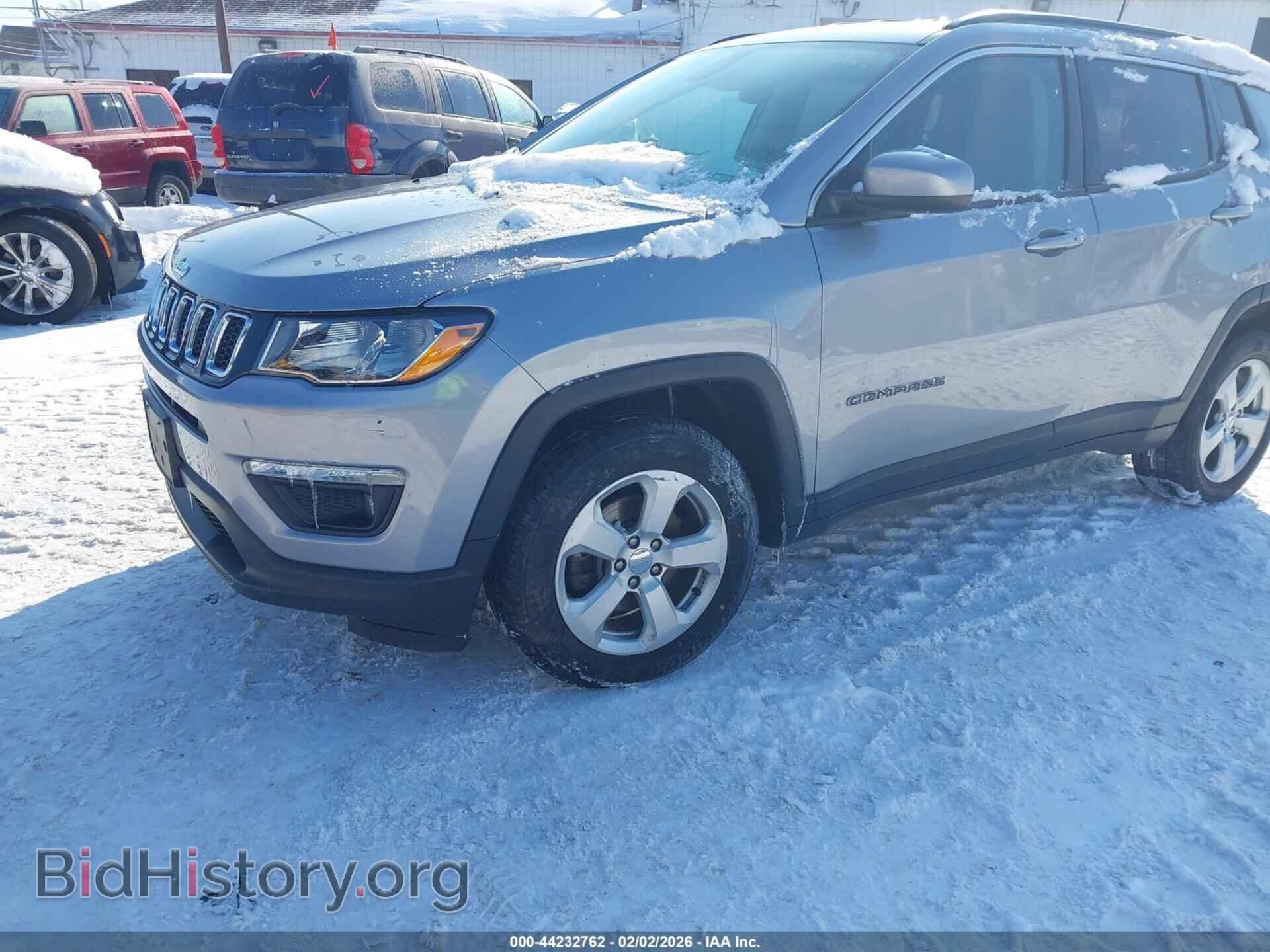 2019 JEEP COMPASS - VIN: 3C4NJDBB8KT595744 - Фото 2