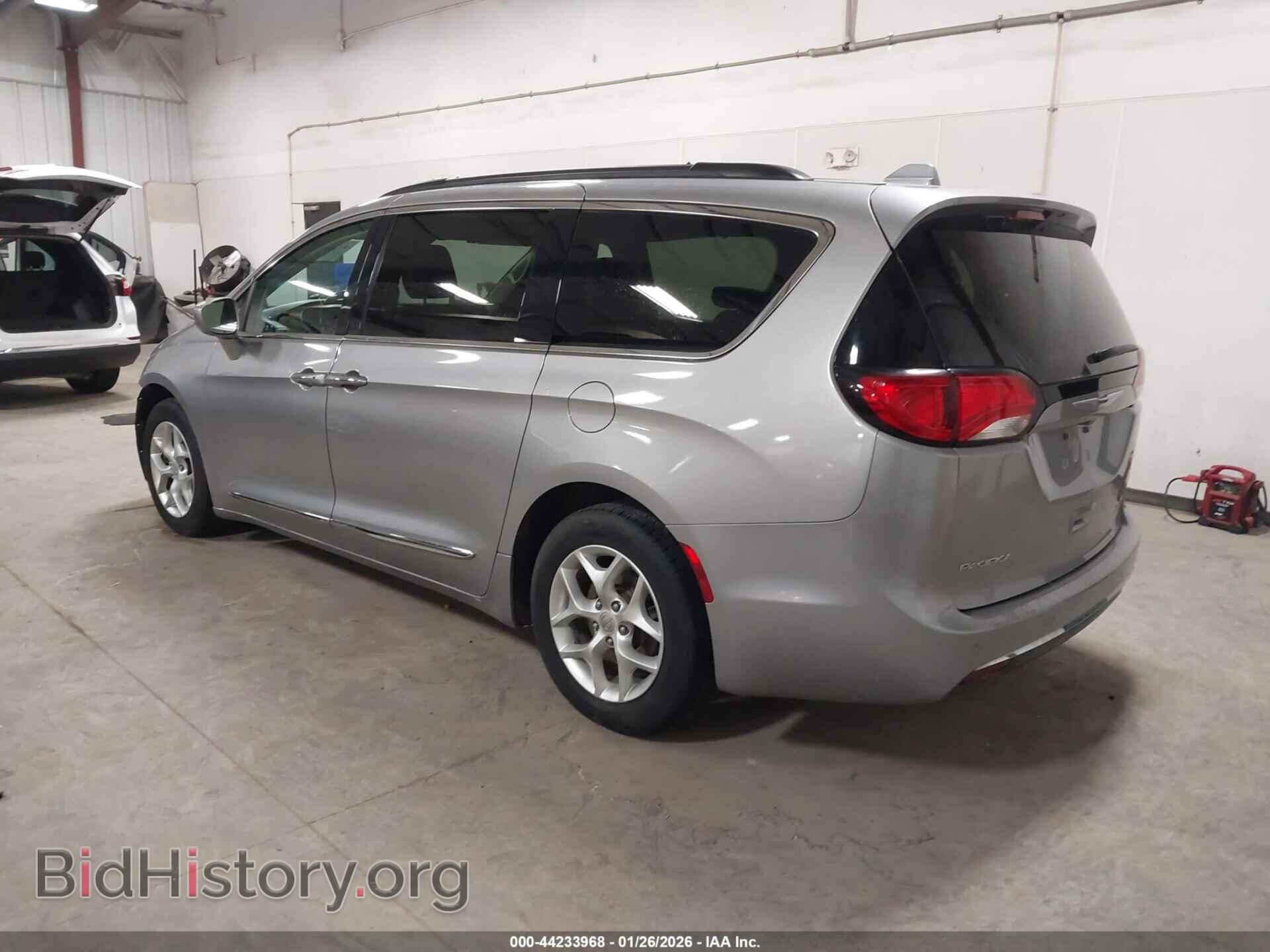 2017 CHRYSLER PACIFICA - VIN: 2C4RC1BG3HR784979 - Фото 3
