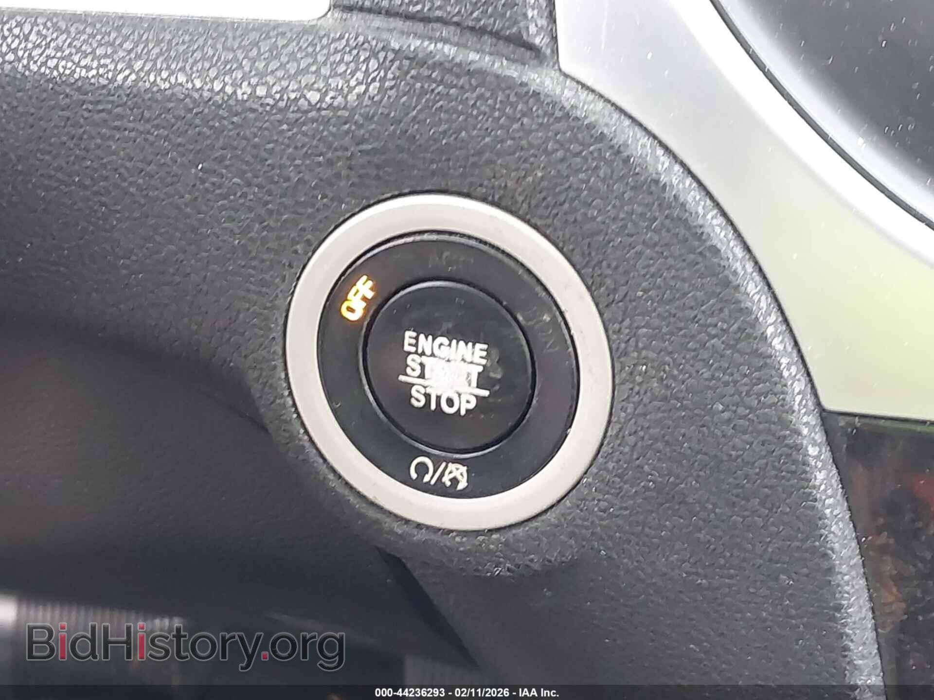 2017 CHRYSLER 300C - VIN: 2C3CCAEG2HH576880 - Фото 11