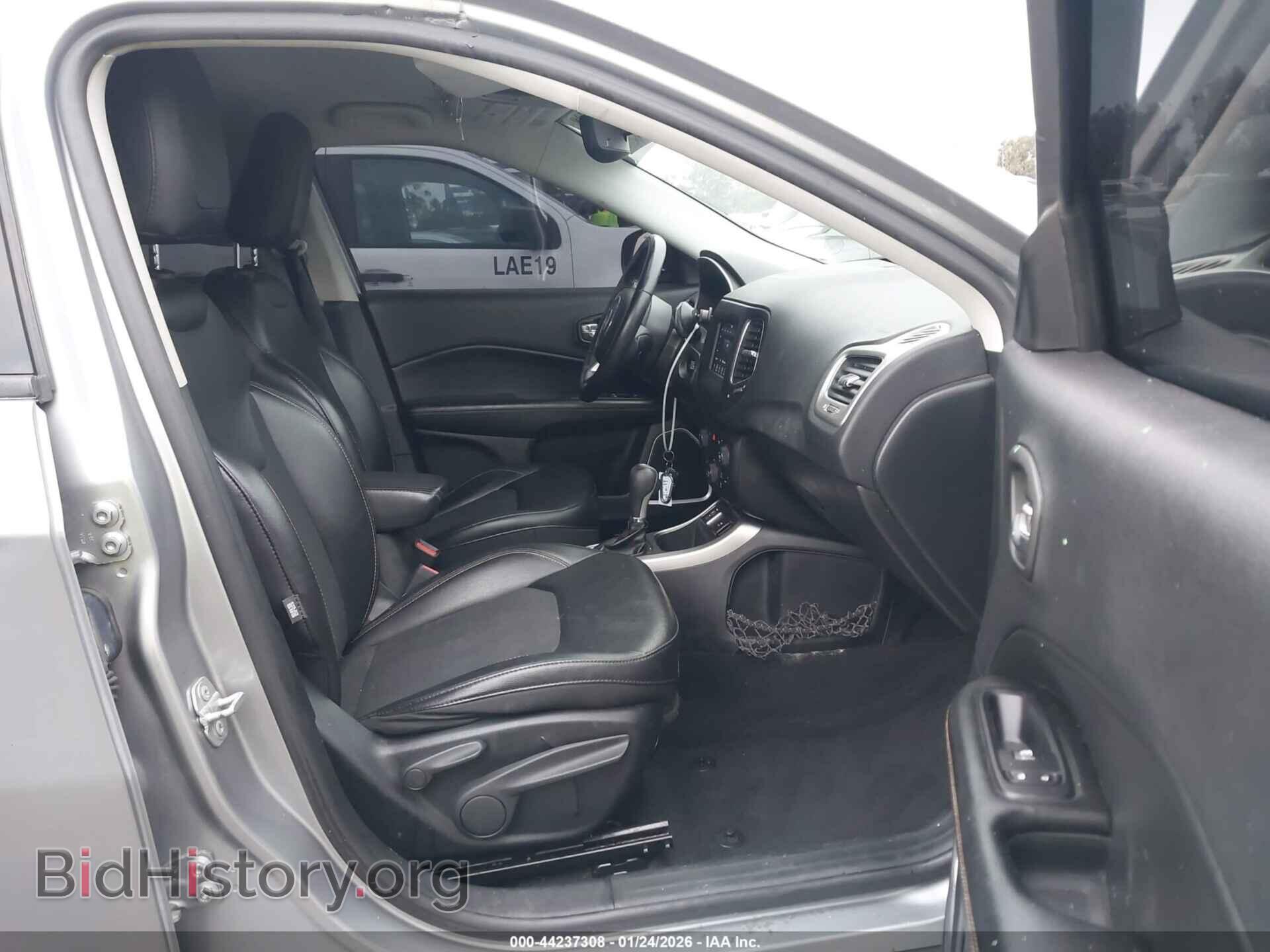 2019 JEEP COMPASS - VIN: 3C4NJCBB0KT677008 - Фото 5