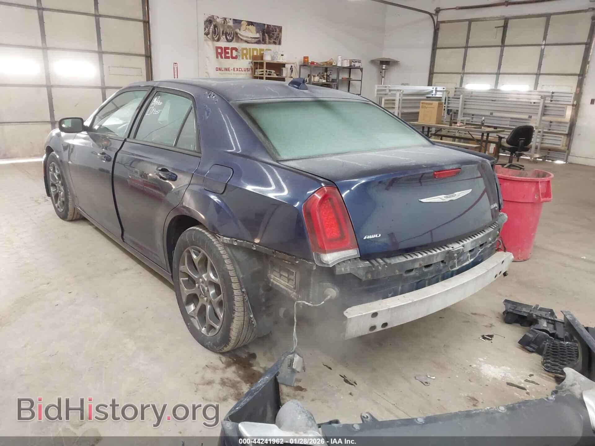 2016 CHRYSLER 300 - VIN: 2C3CCAGGXGH208975 - Фото 3