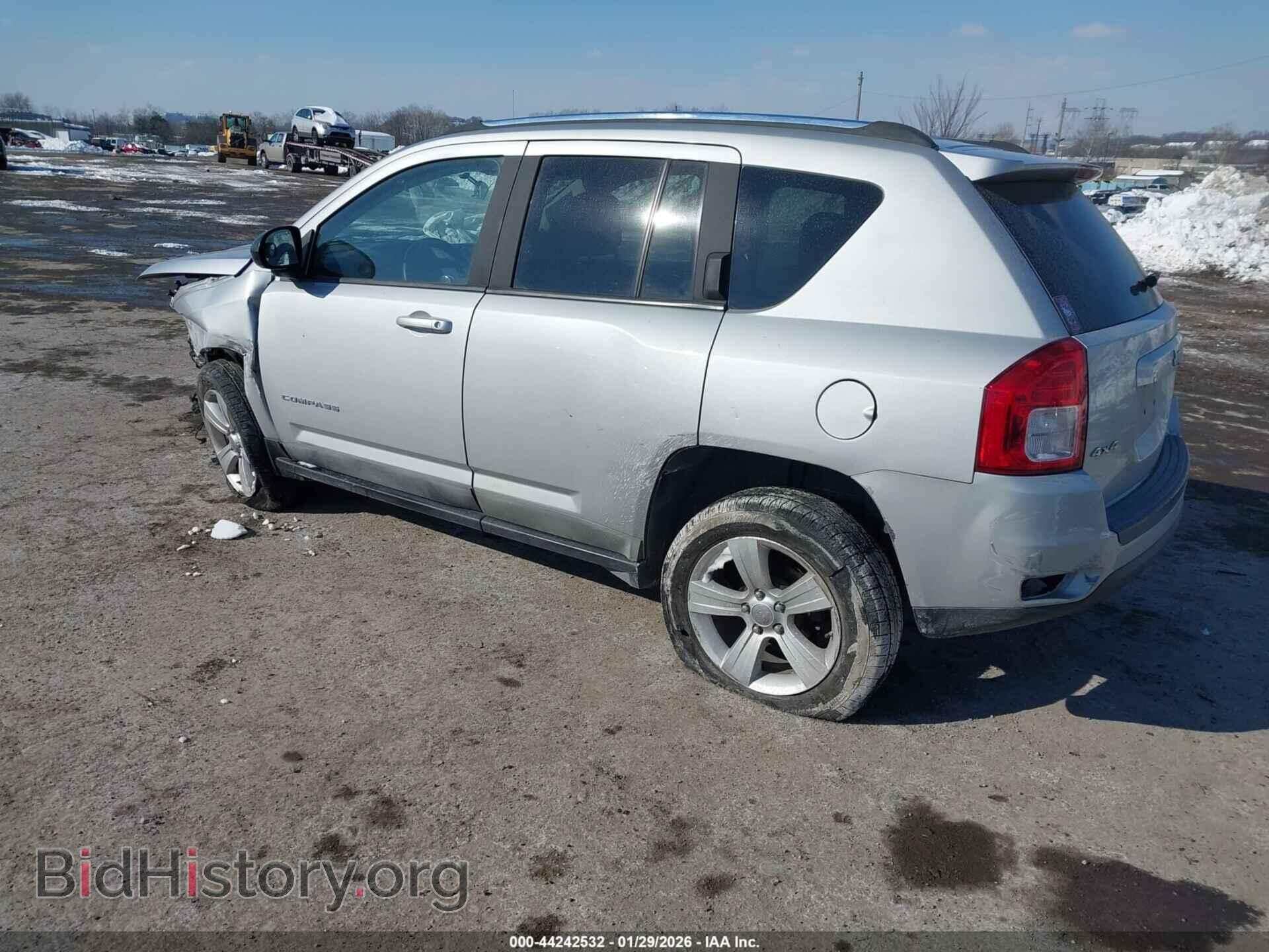 2011 JEEP COMPASS - VIN: 1J4NF1FB8BD135624 - Photo 3