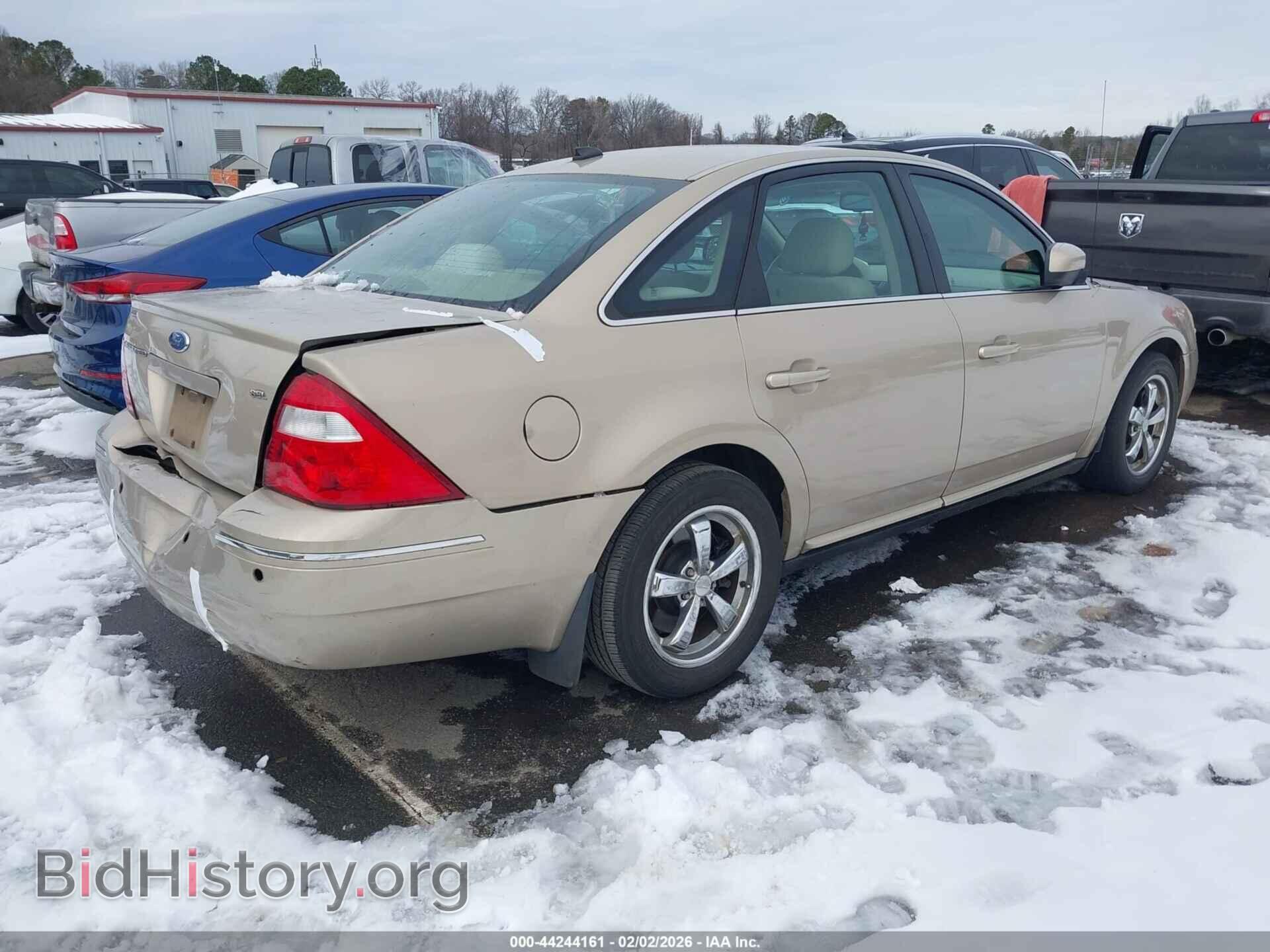 2007 FORD FIVE HUNDRED - VIN: 1FAHP24147G162332 - Photo 4