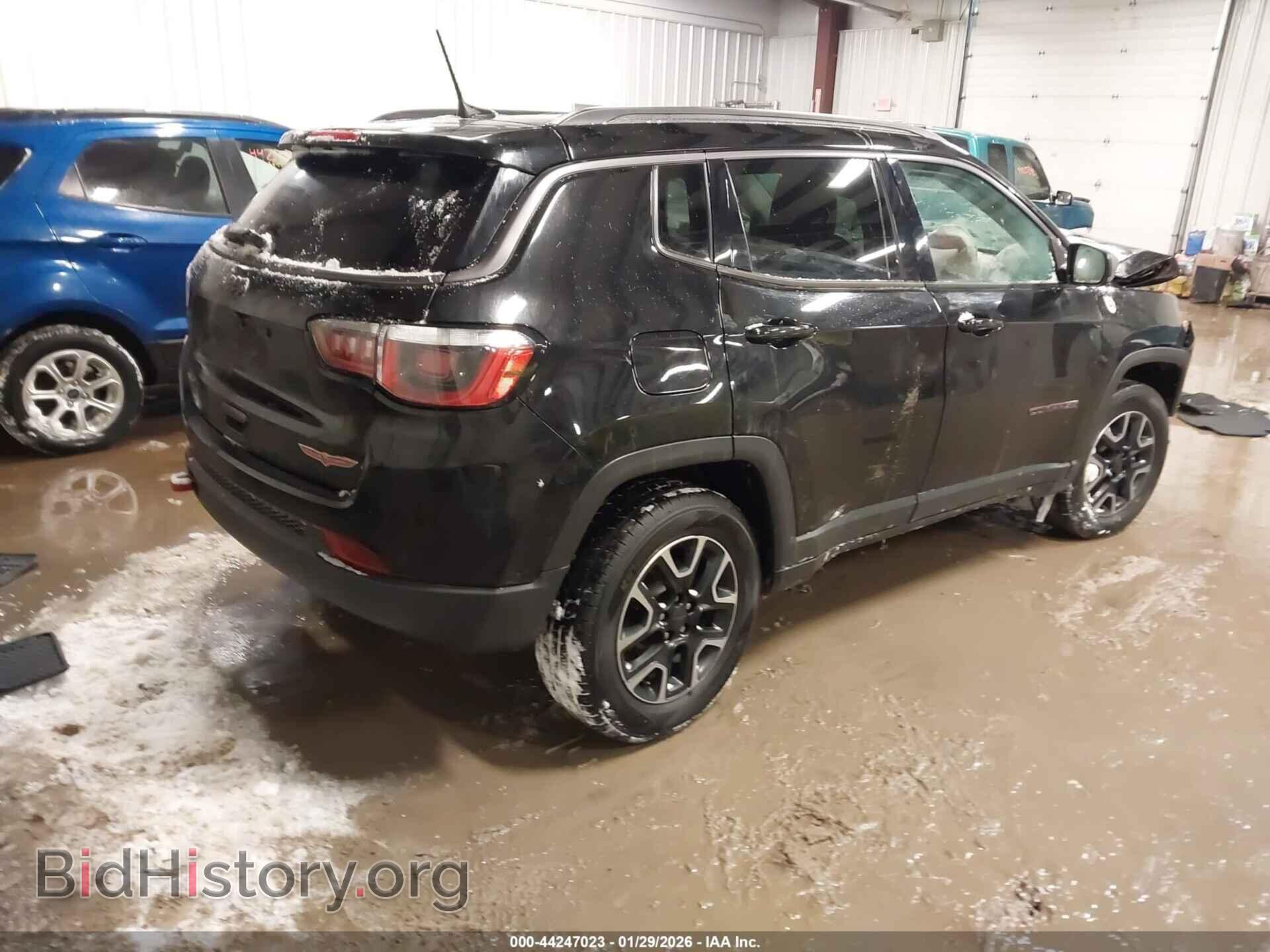 2019 JEEP COMPASS - VIN: 3C4NJDDB6KT649832 - Фото 4