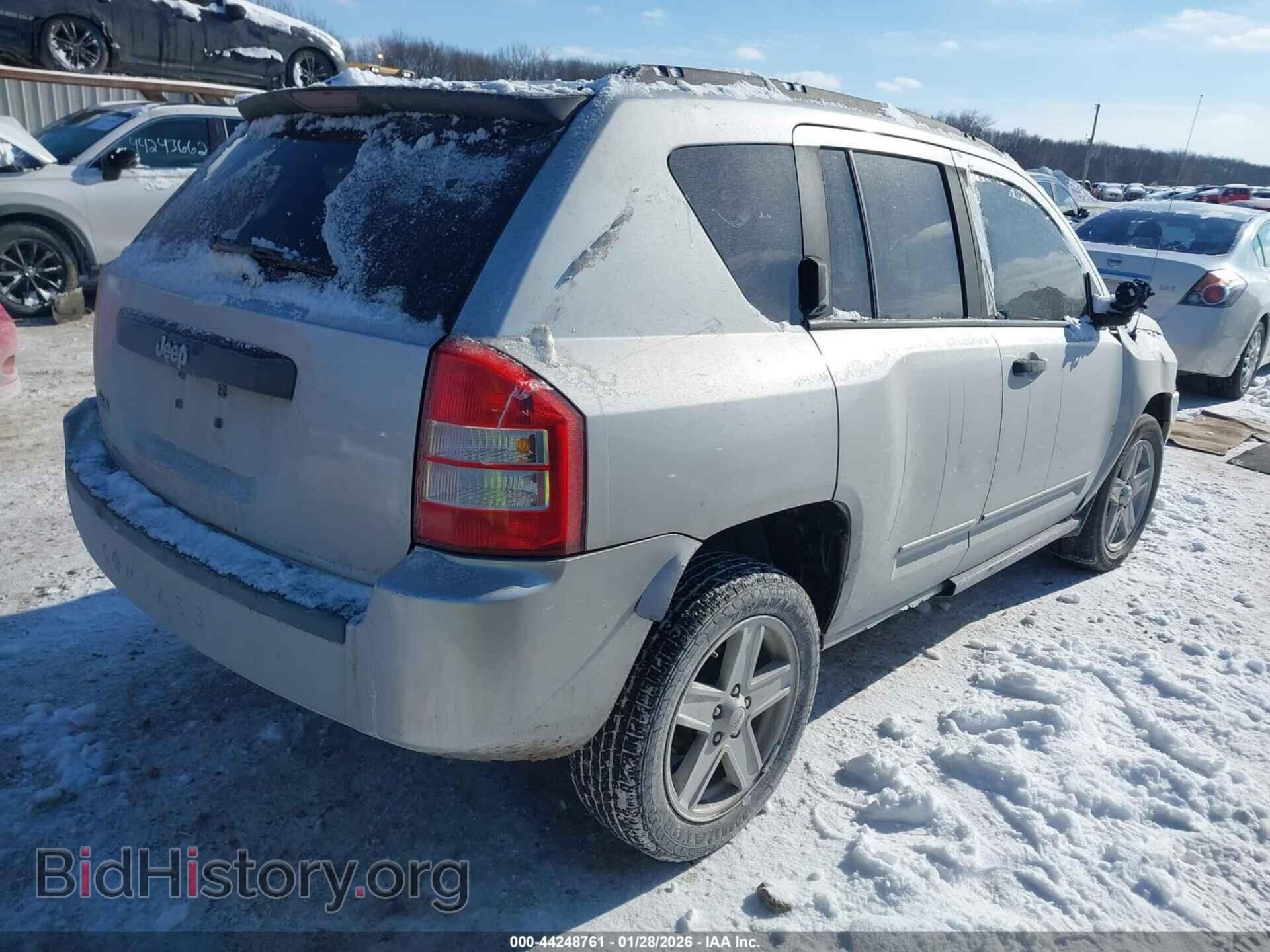 2009 JEEP COMPASS - VIN: 1J4FF47B99D237075 - Фото 4